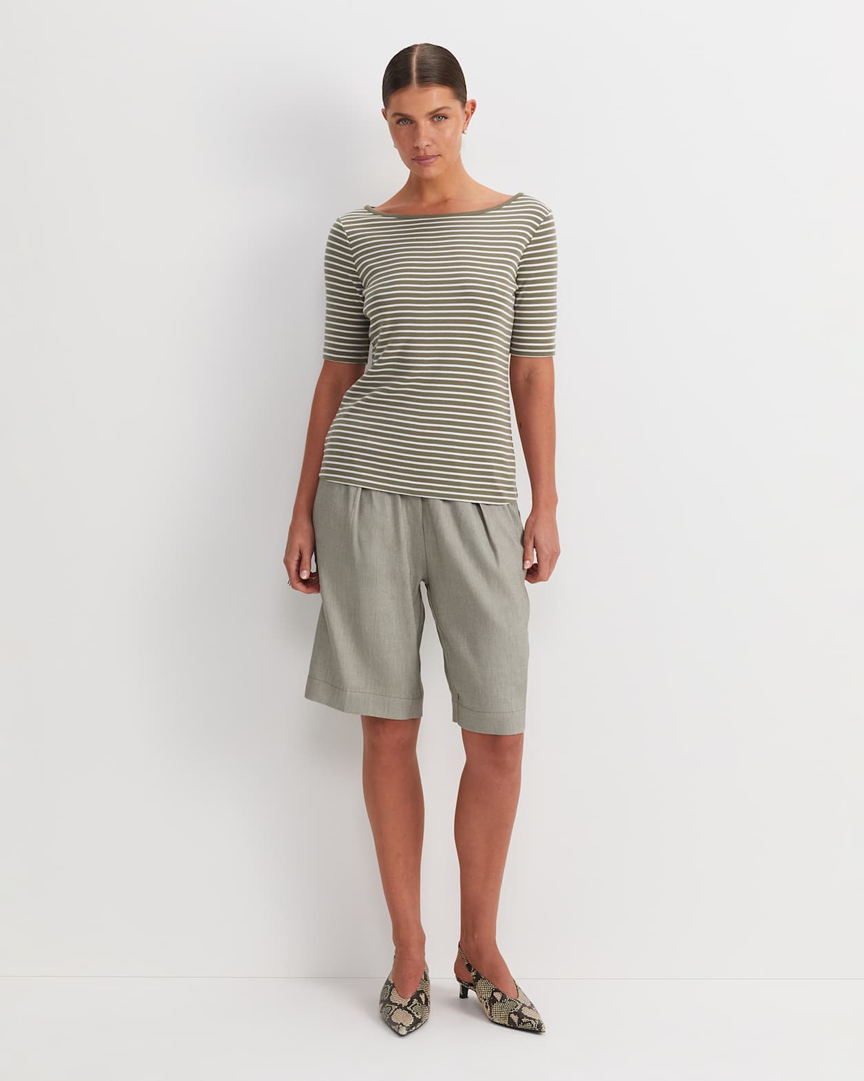 Heidi Boat Neck Half Sleeve Tee in KHAKI/WHITE
