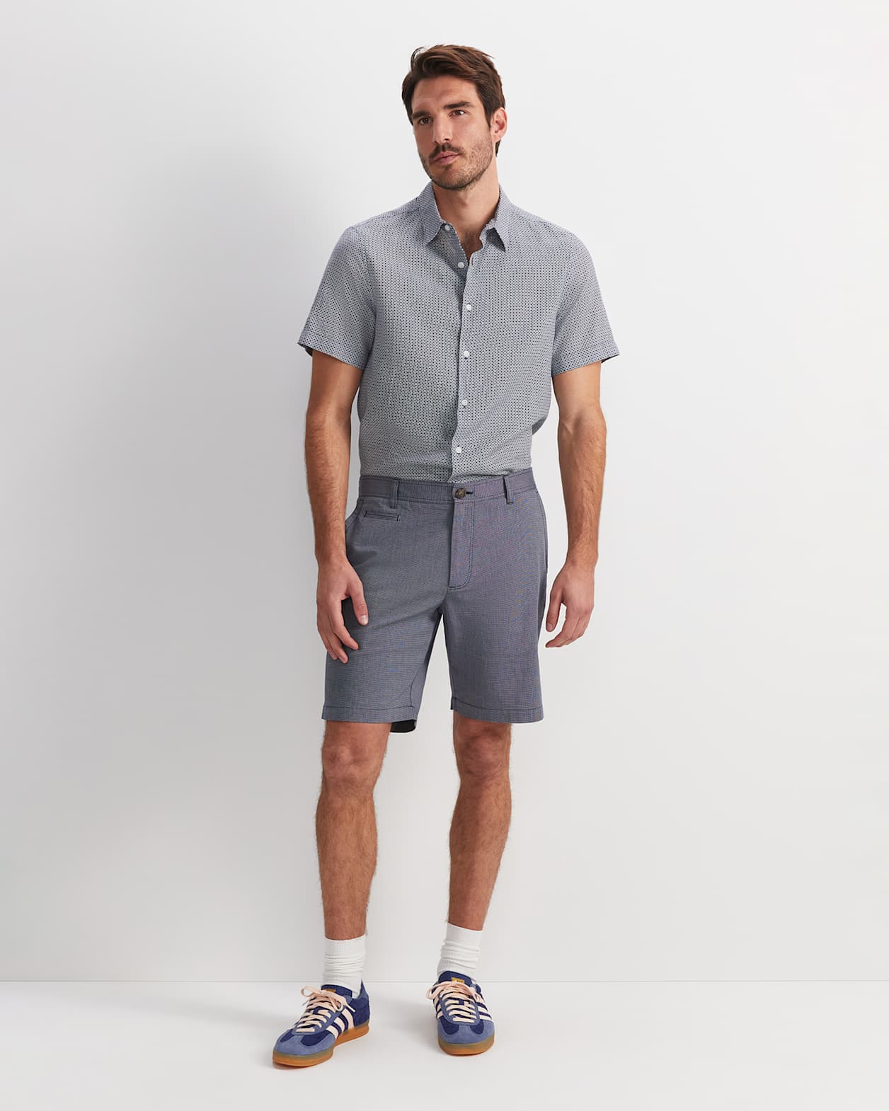 Trey Classic Short in NAVY