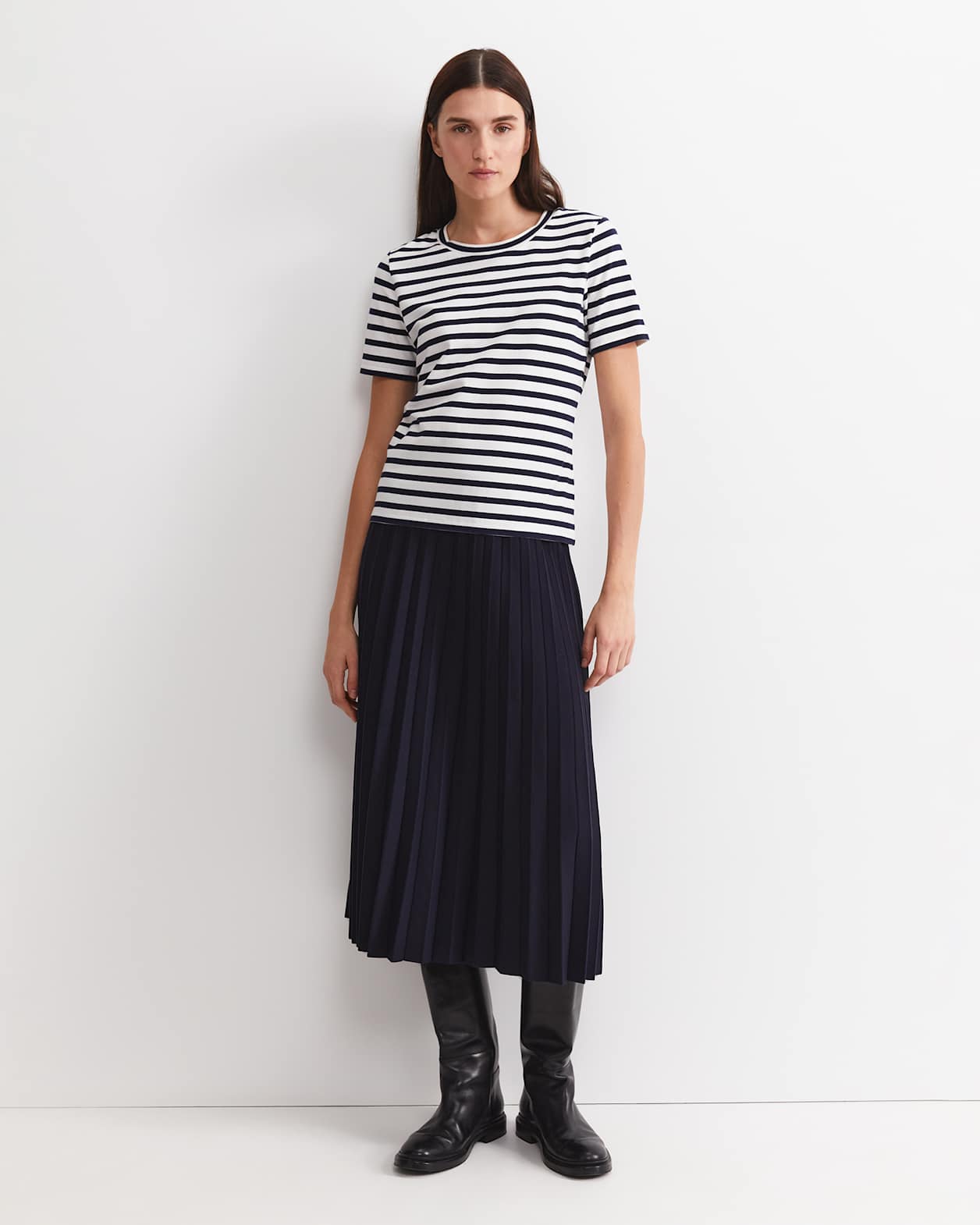 Perfect Tee in NAVY/WHITE