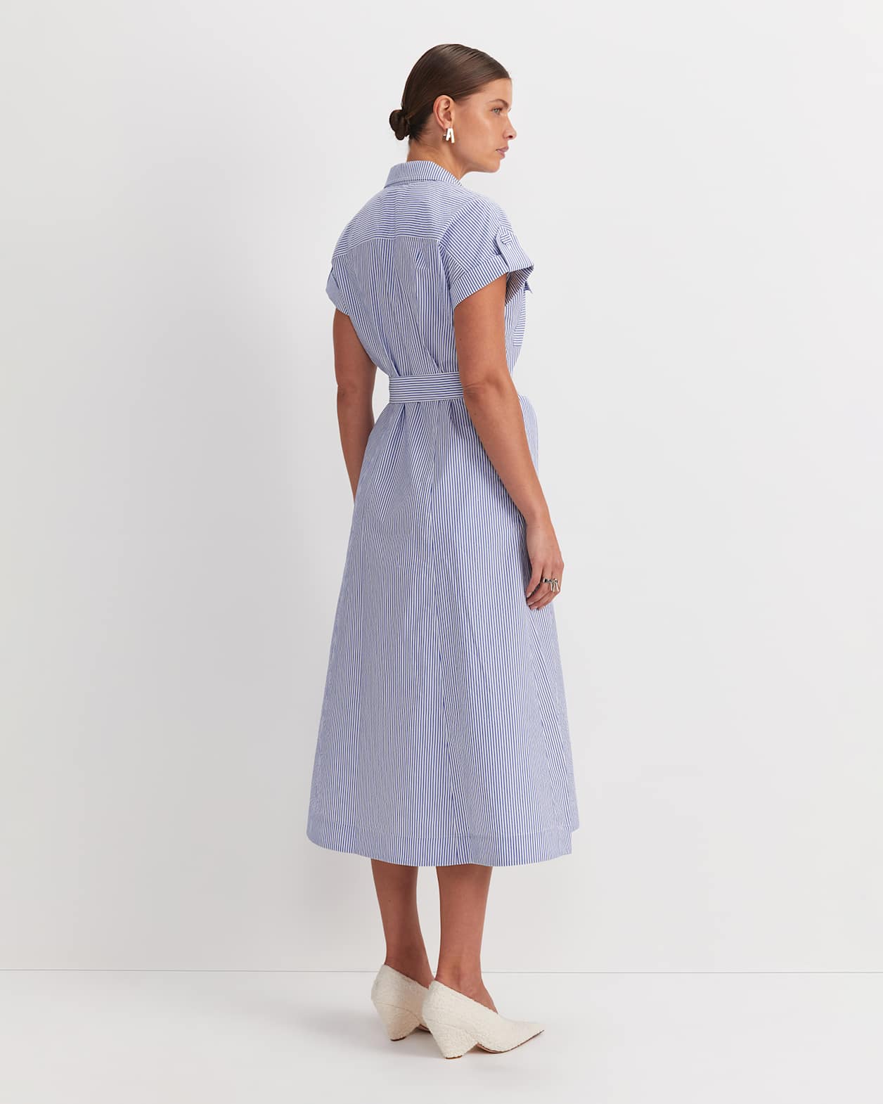 Nia Seersucker Midi Dress in BLUE/WHITE