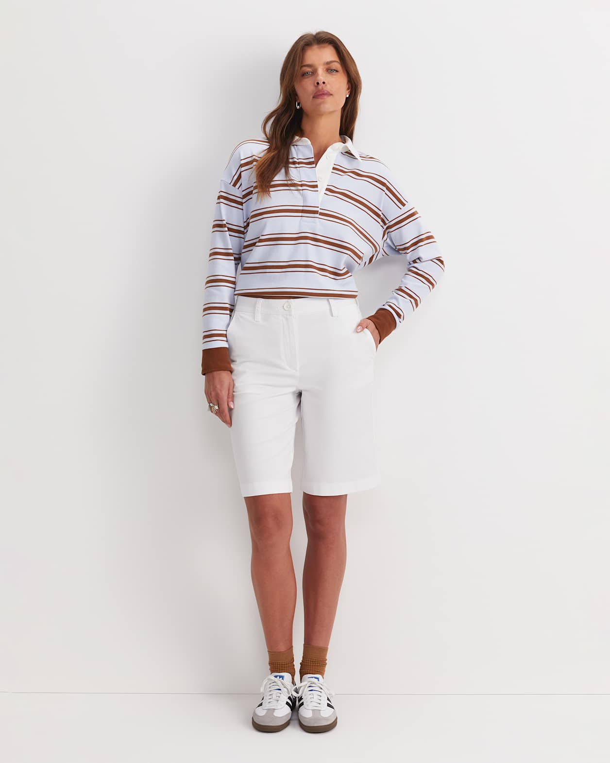 Laura Chino Short in WHITE