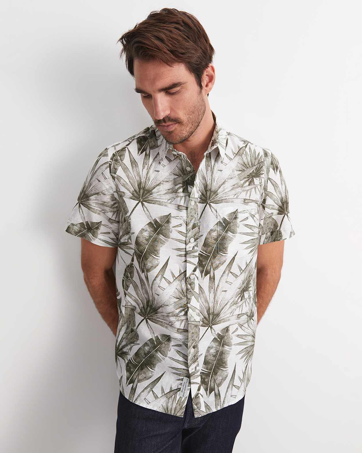 Cecile Palm Print Short Sleeve Shirt in KHAKI/WHITE