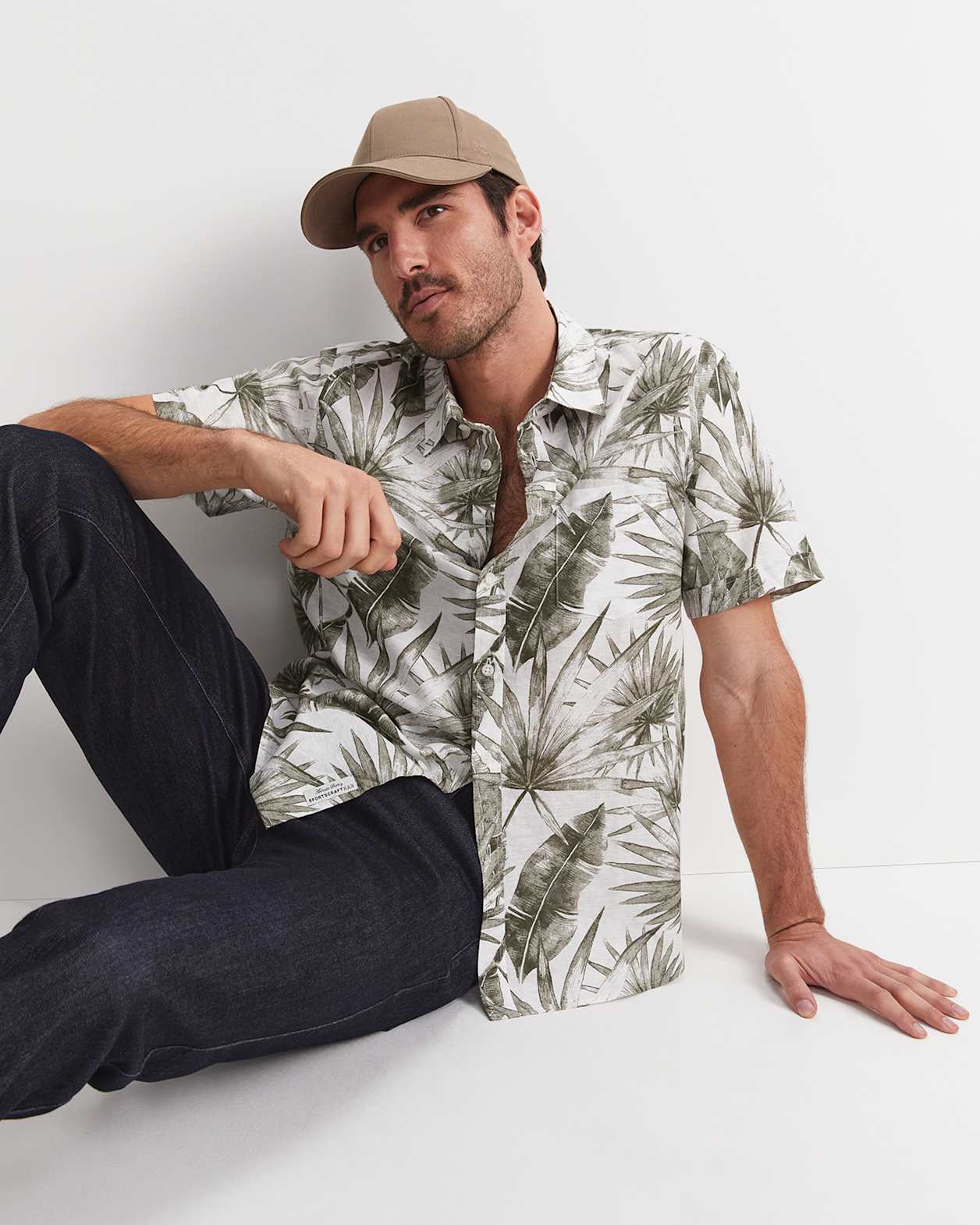 Cecile Palm Print Short Sleeve Shirt in KHAKI/WHITE