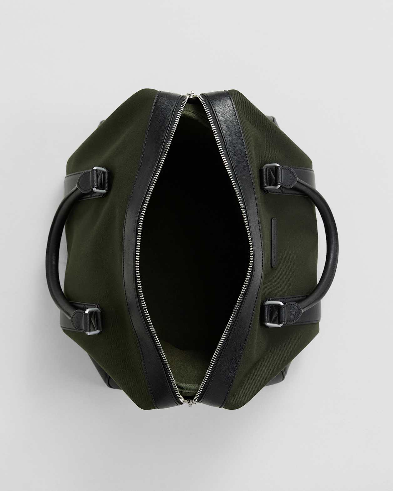 Howard Duffle Bag in FOREST