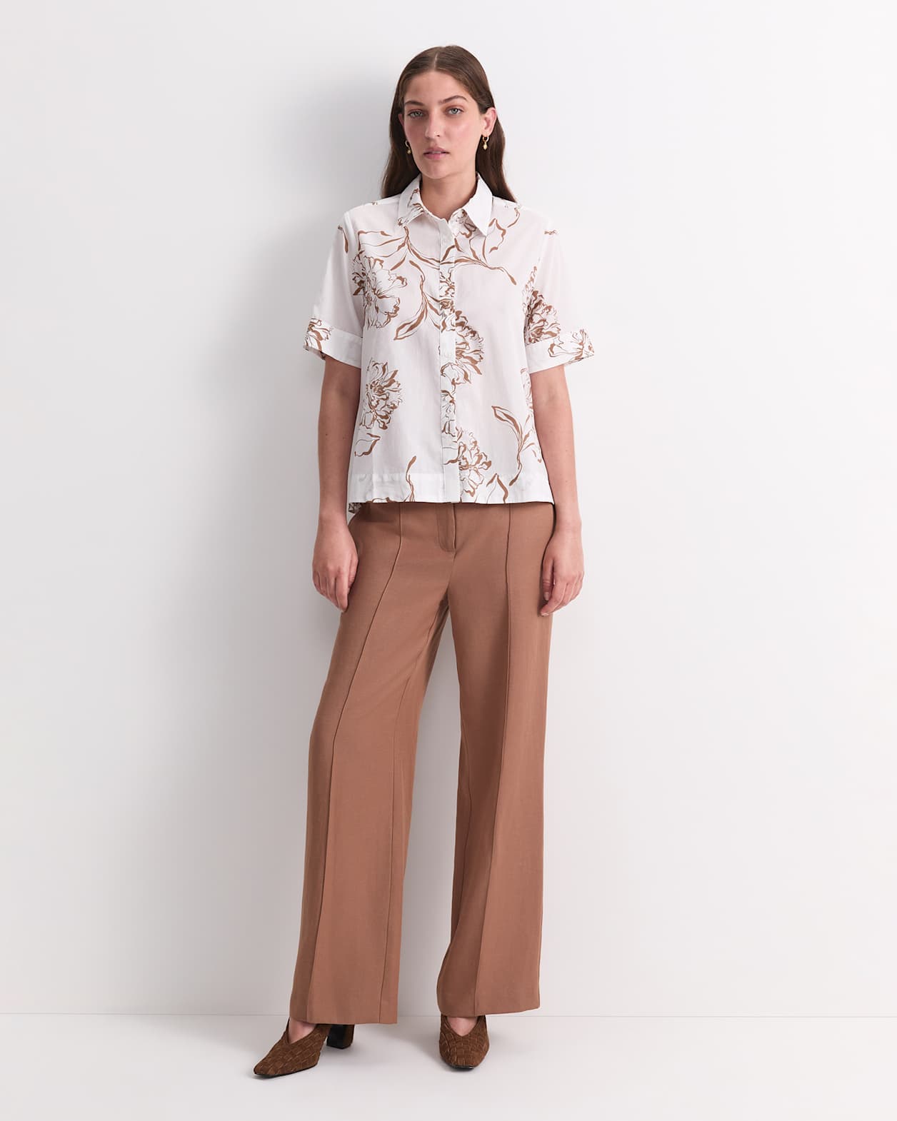 Franka Short Sleeve Lily Voile Shirt in MOCHA/WHITE