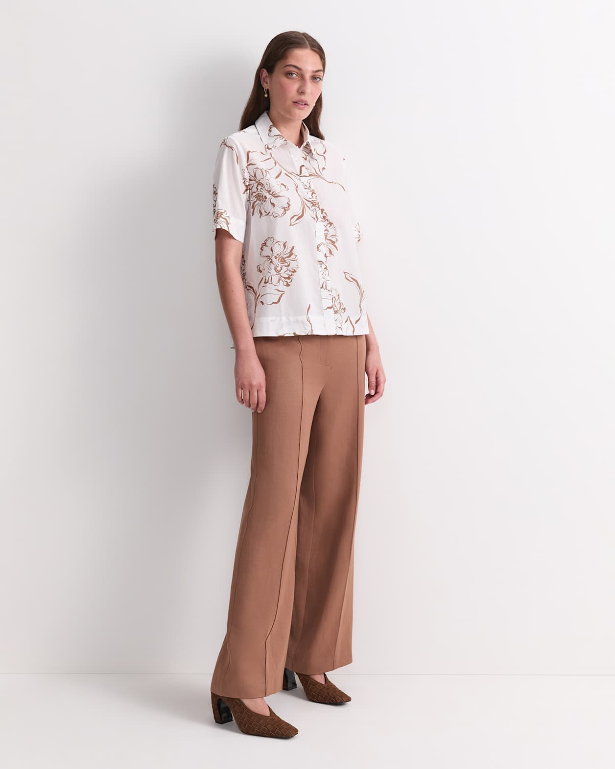 Franka Short Sleeve Lily Voile Shirt in MOCHA/WHITE