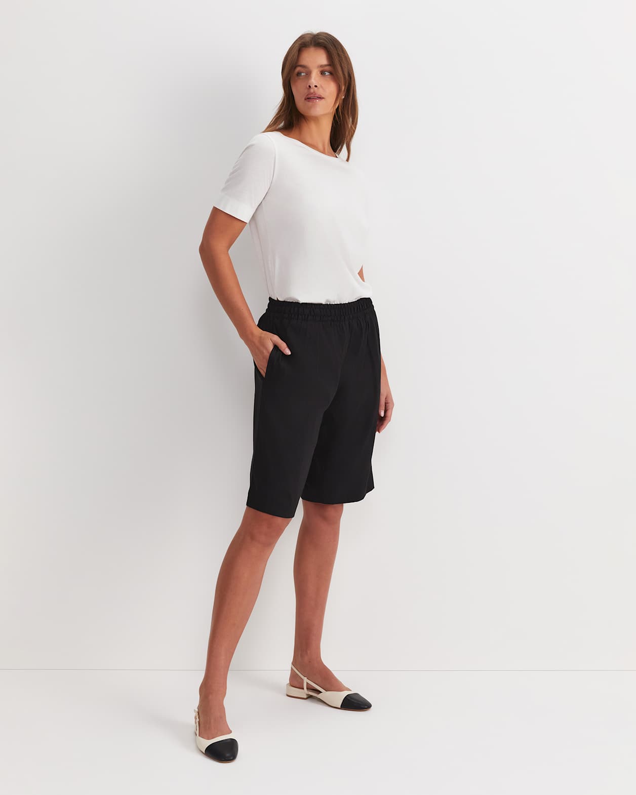 Rosa Elasticated Short in BLACK