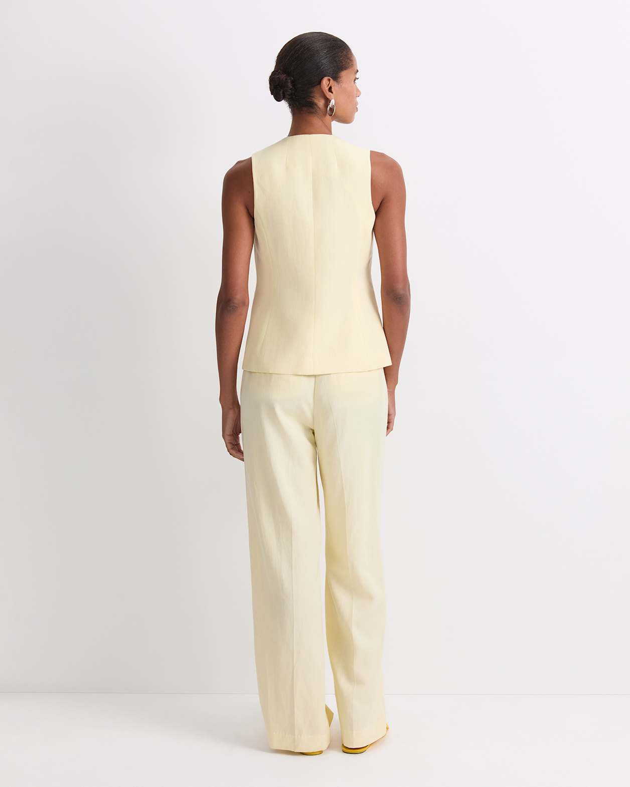 Valerie Vest in LEMON