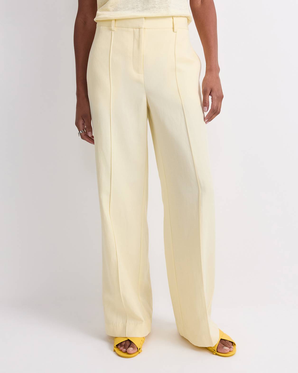 Valerie Straight Leg Pants in LEMON