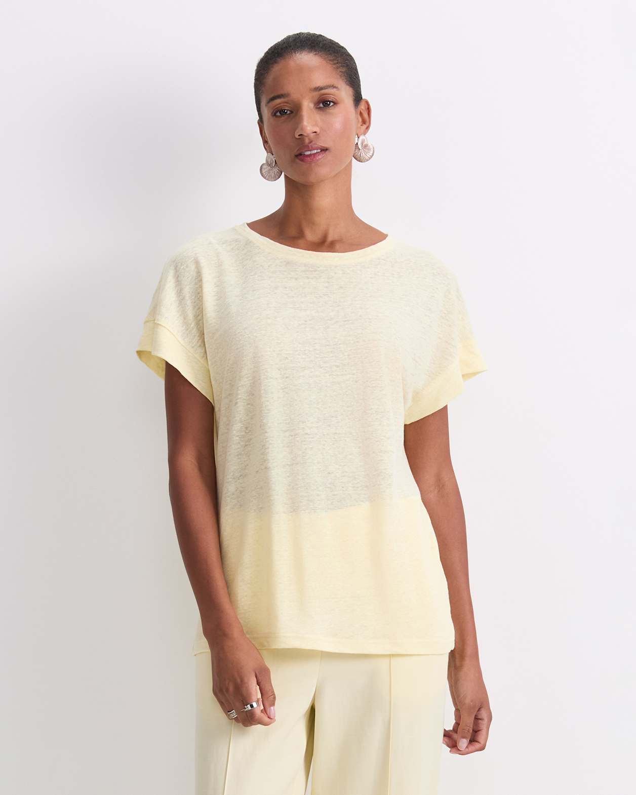 Tonia Crew Neck Linen Tee in LEMON