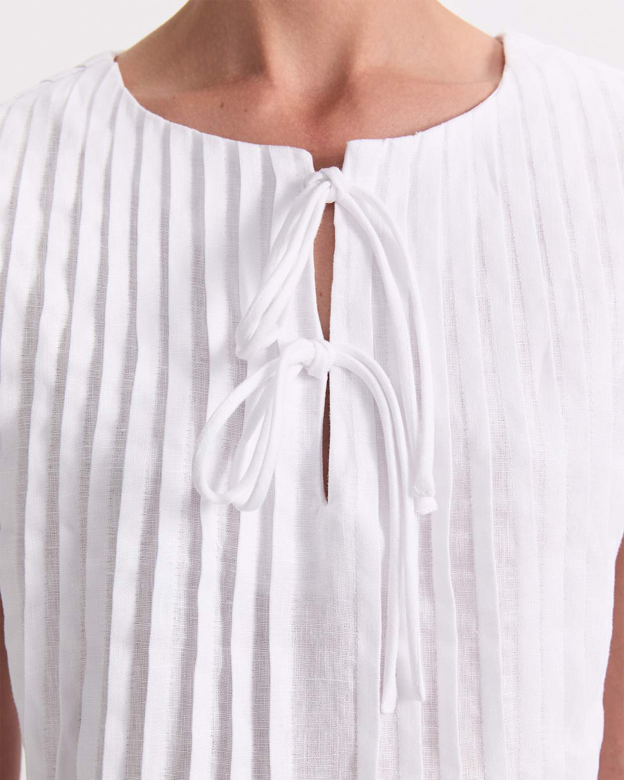 Ariana Pintuck Linen Blouse in WHITE