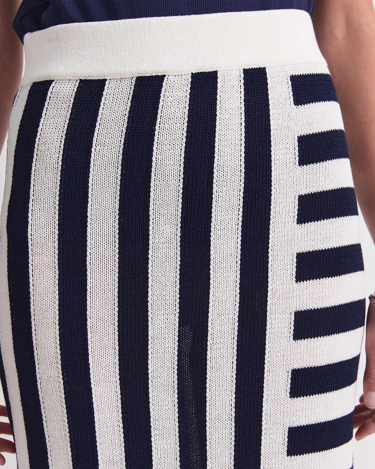 Avoca Fringe Knit Midi Skirt in WHITE/NAVY