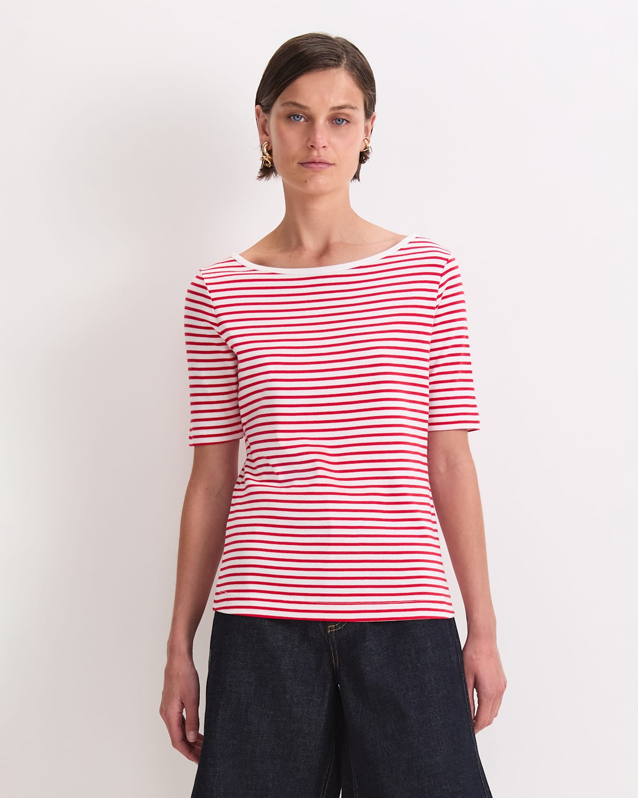 Heidi Boat Neck Half Sleeve Tee in WHITE/RED