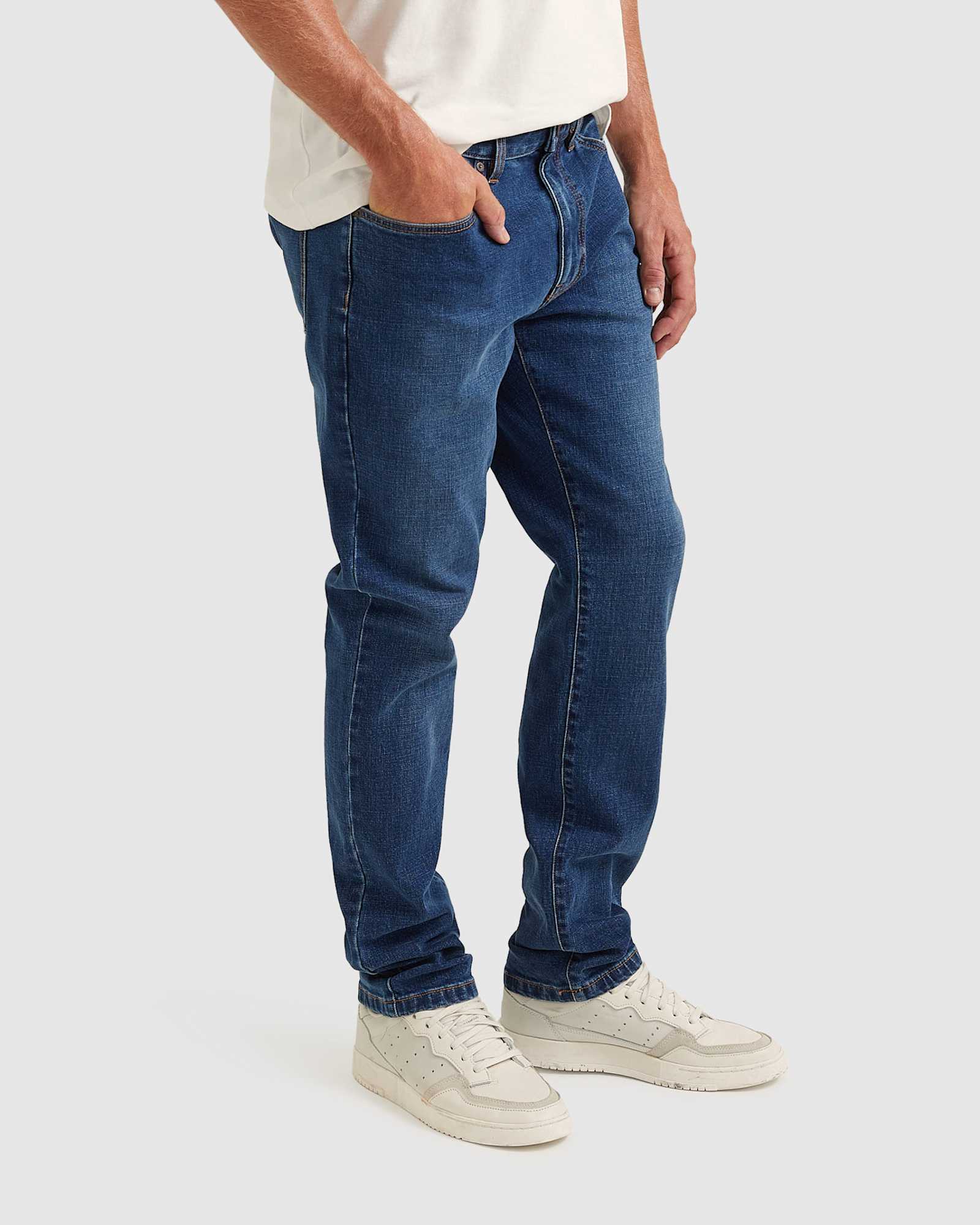Jackson Slim Jean in VINTAGE WASH