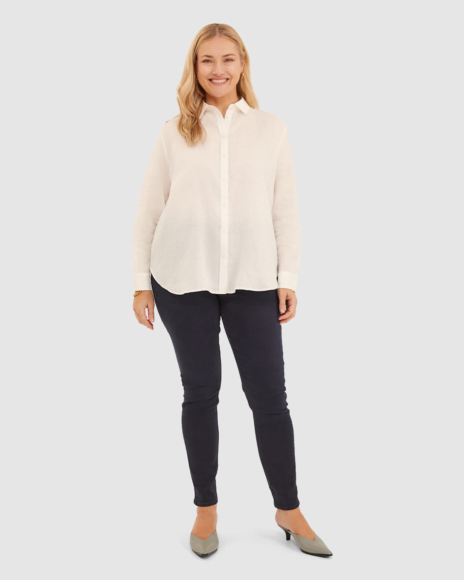 Daisy Relaxed Linen Shirt in WHITE