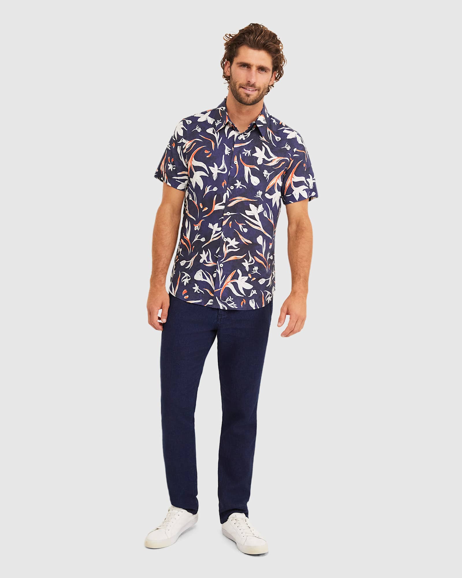Crawford Short Sleeve Tapered Shirt in NAVY