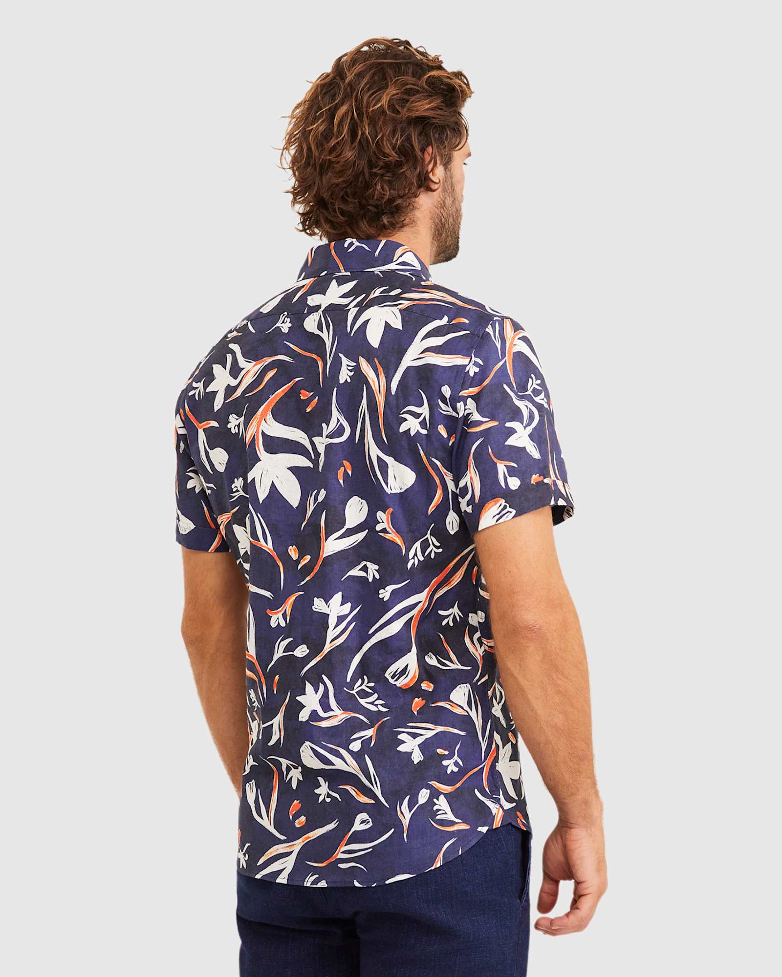 Crawford Short Sleeve Tapered Shirt in NAVY