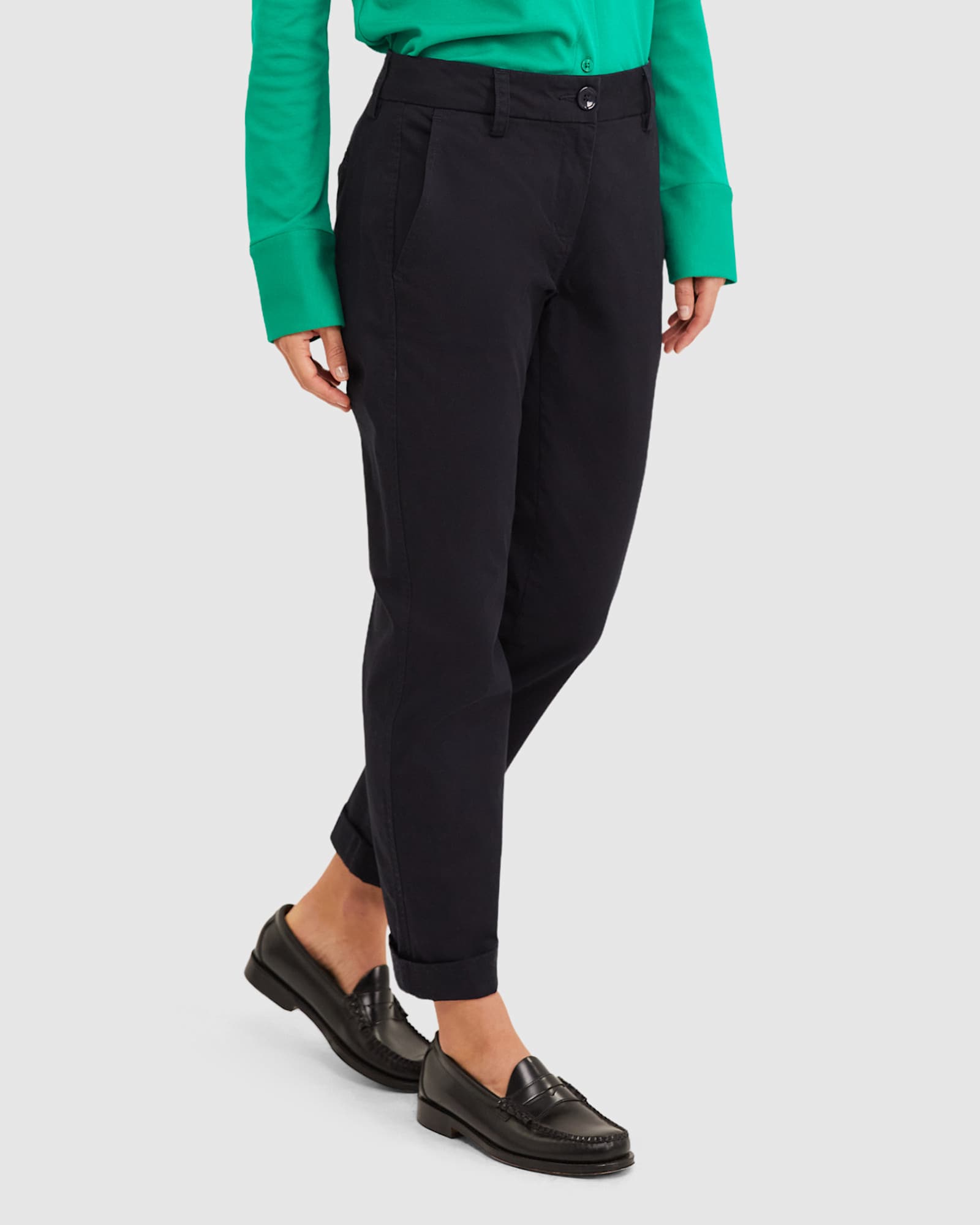Laura Relaxed Chino in CLASSIC NAVY