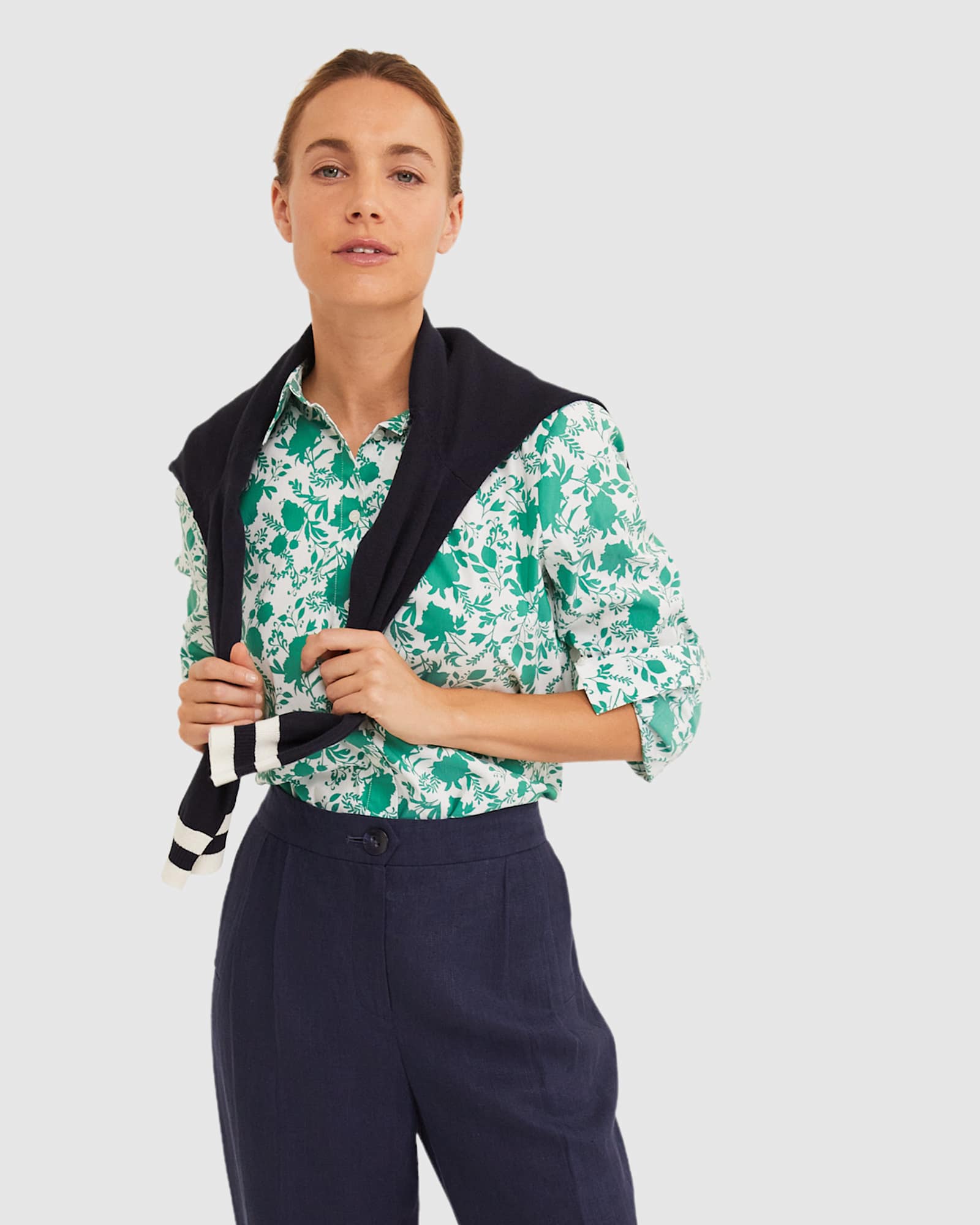 Freya Linen Pant in NAVY