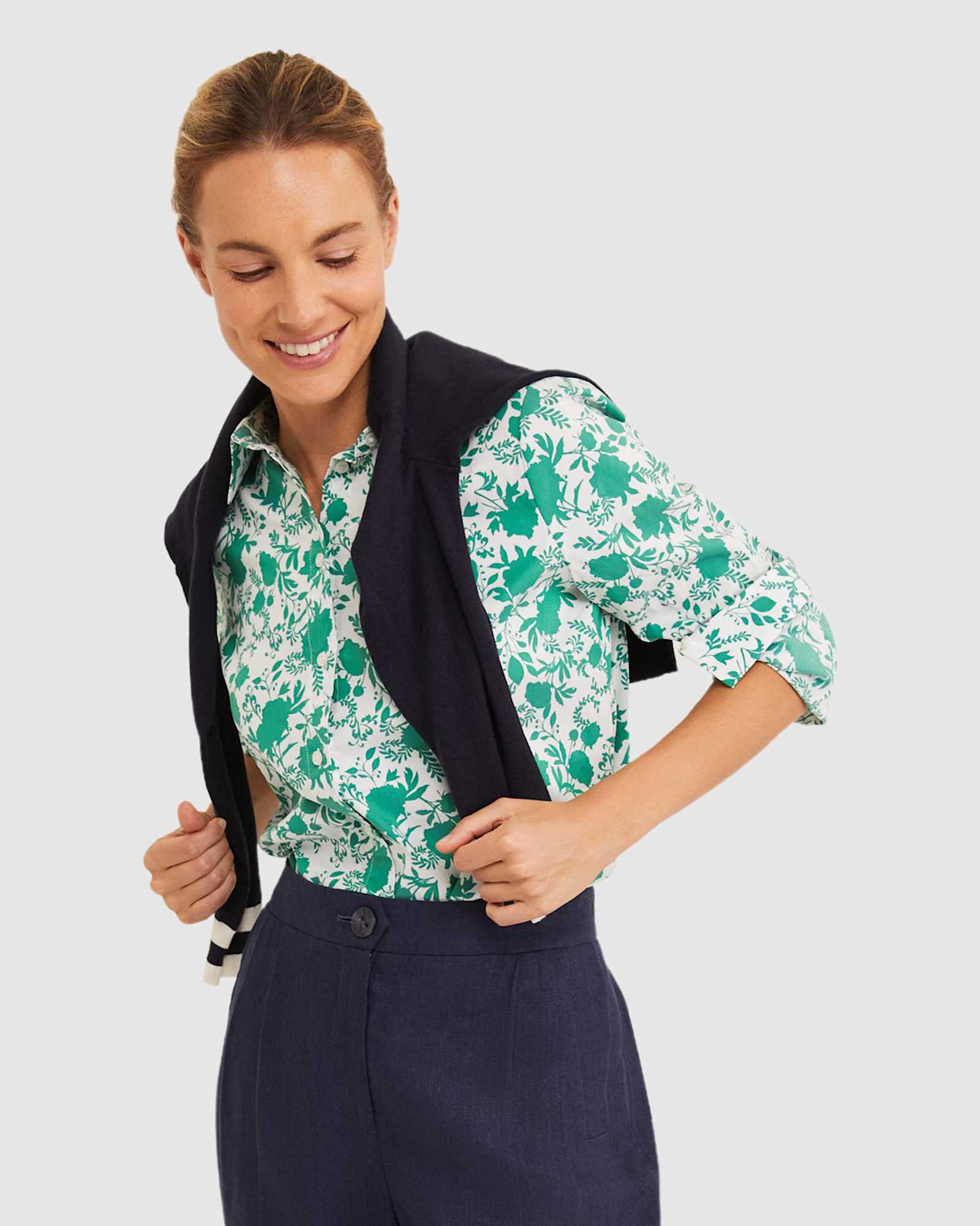 Freya Linen Pant in NAVY