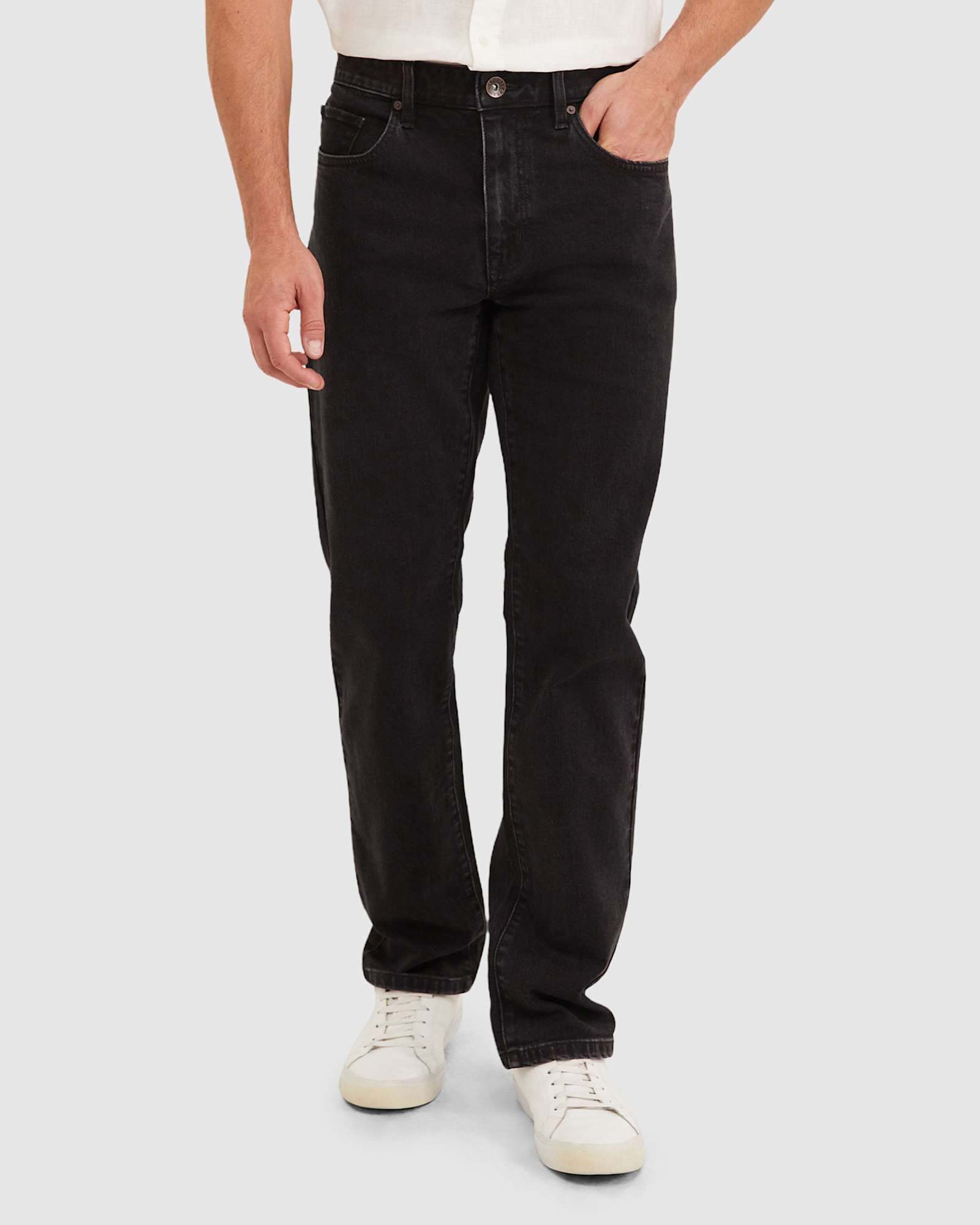 Grayson Straight Jean in WASHED BLACK