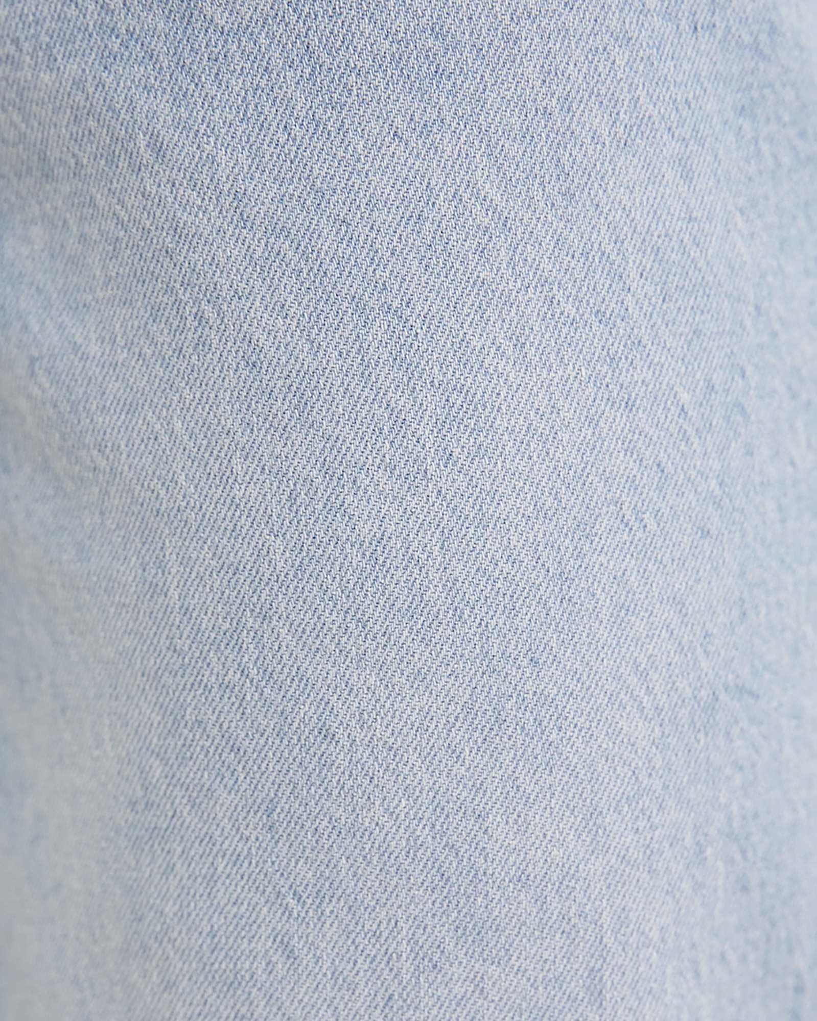 Jackson Slim Jean in ICE BLUE