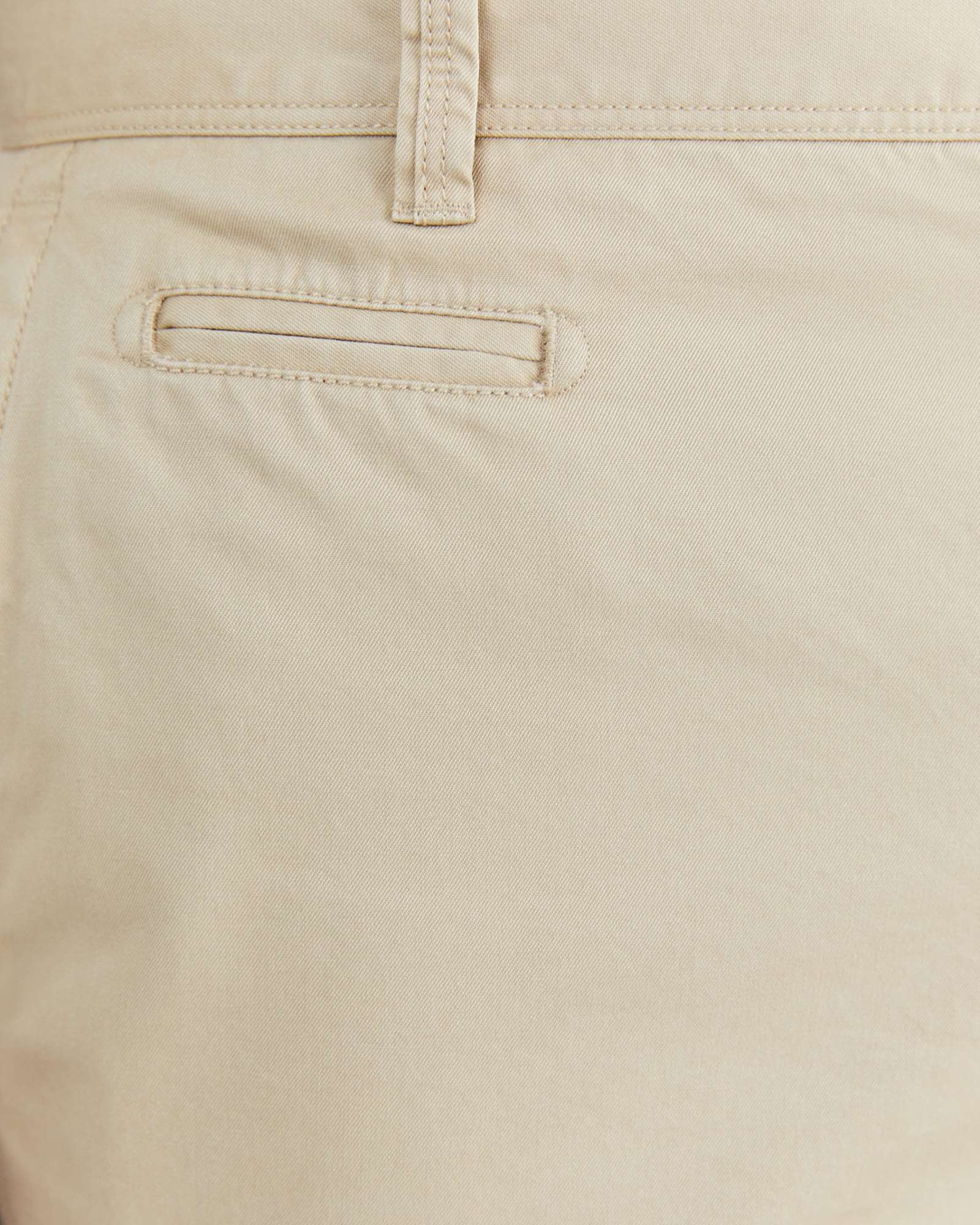 Classic Chino Short in LIMESTONE