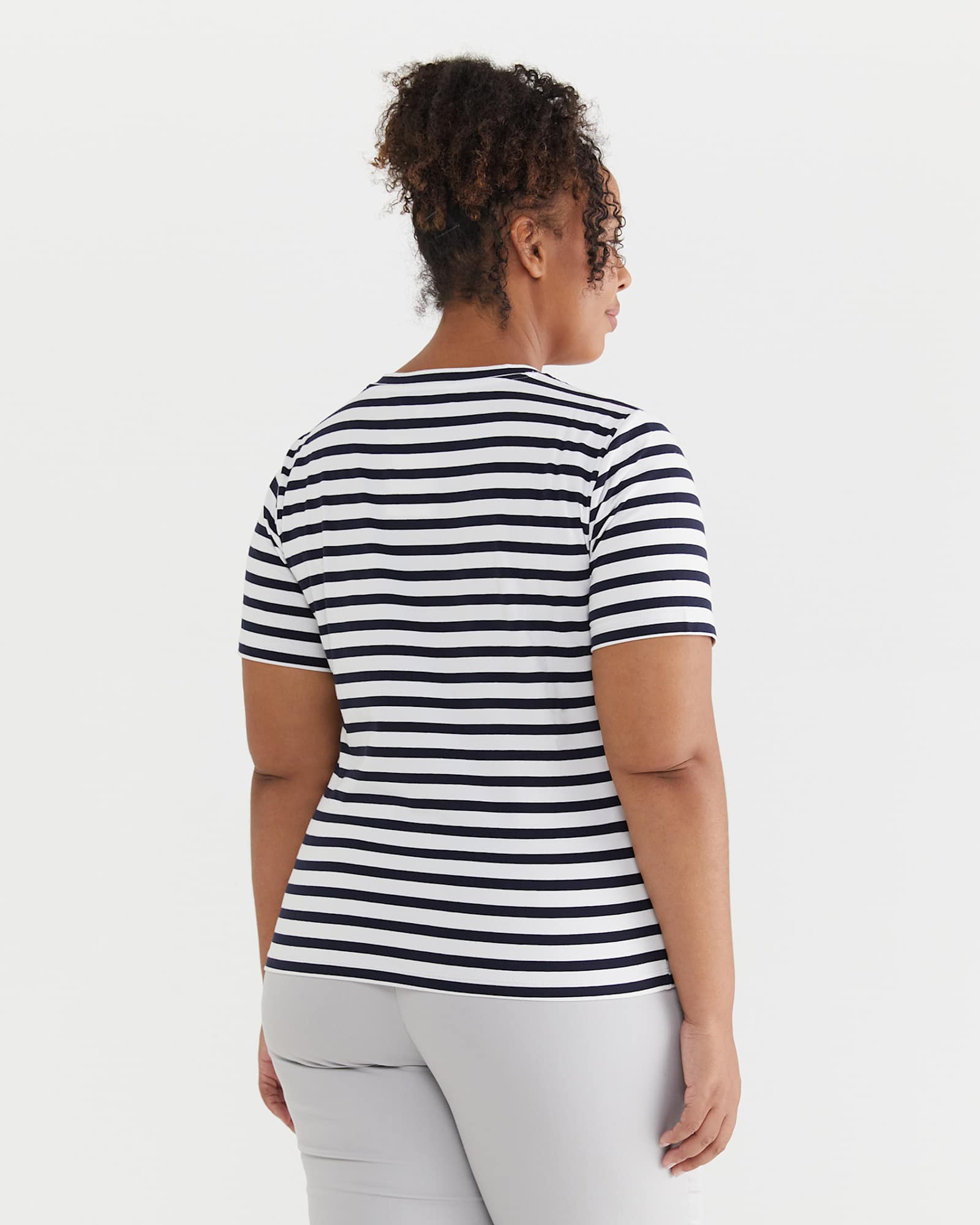 The Perfect T-Shirt in NAVY/WHITE