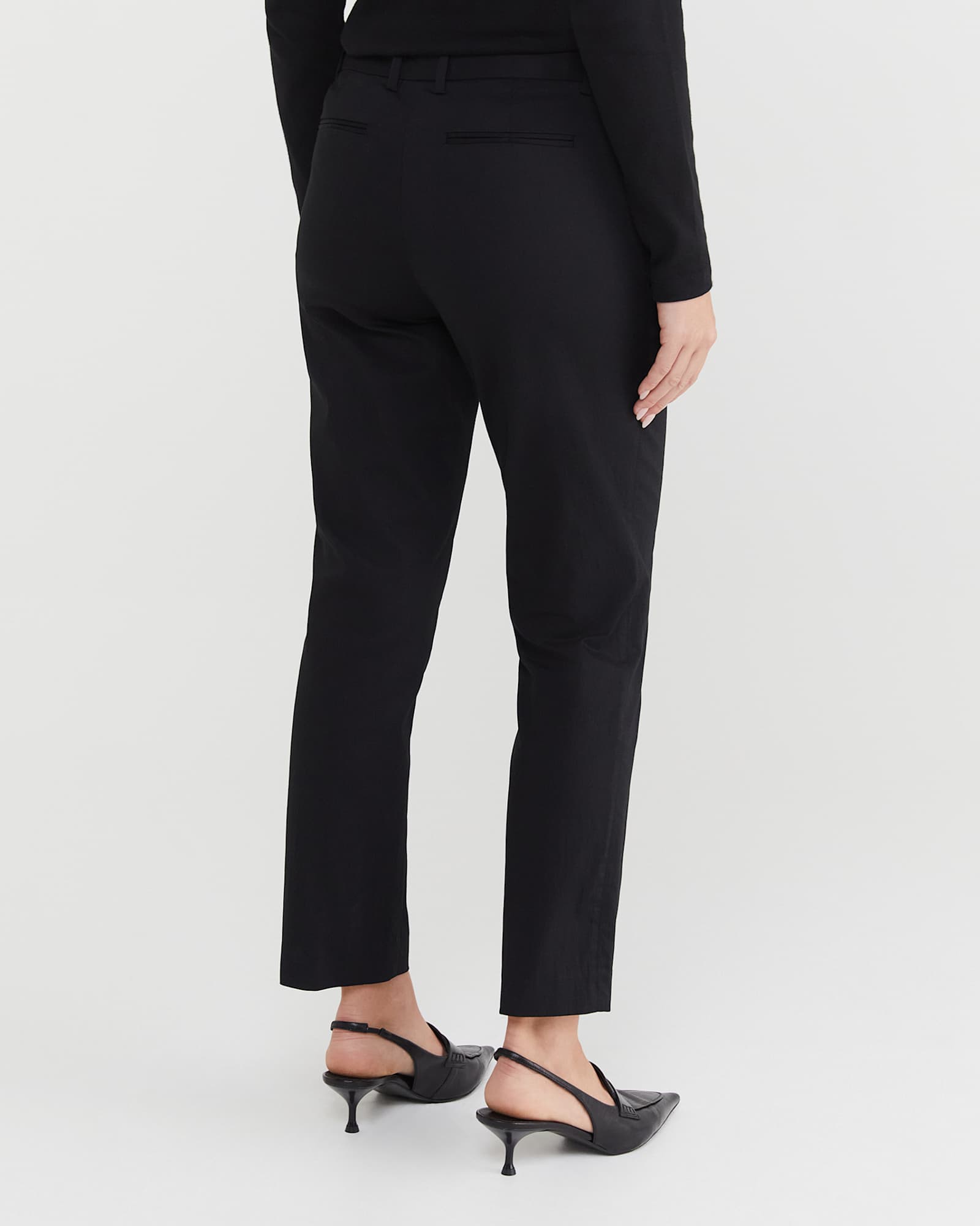 Eva Capri in BLACK