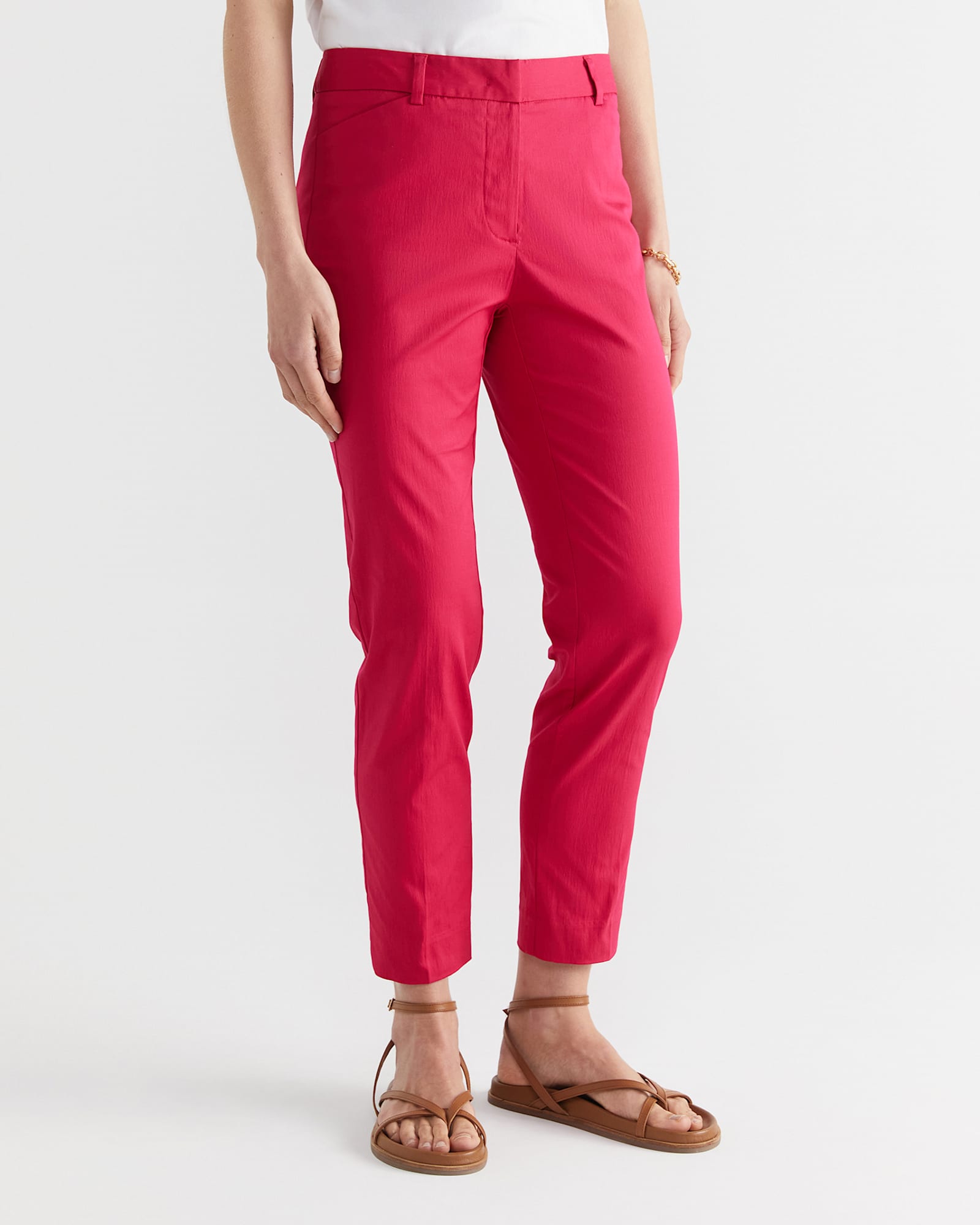 Evie Capri in MAGENTA