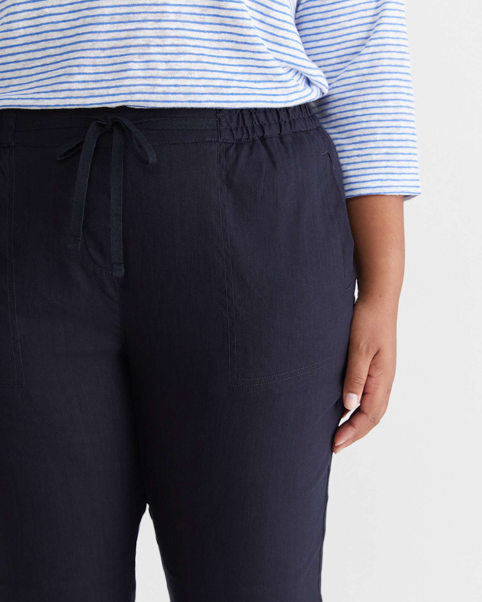 Rosa Linen Pant in CLASSIC NAVY