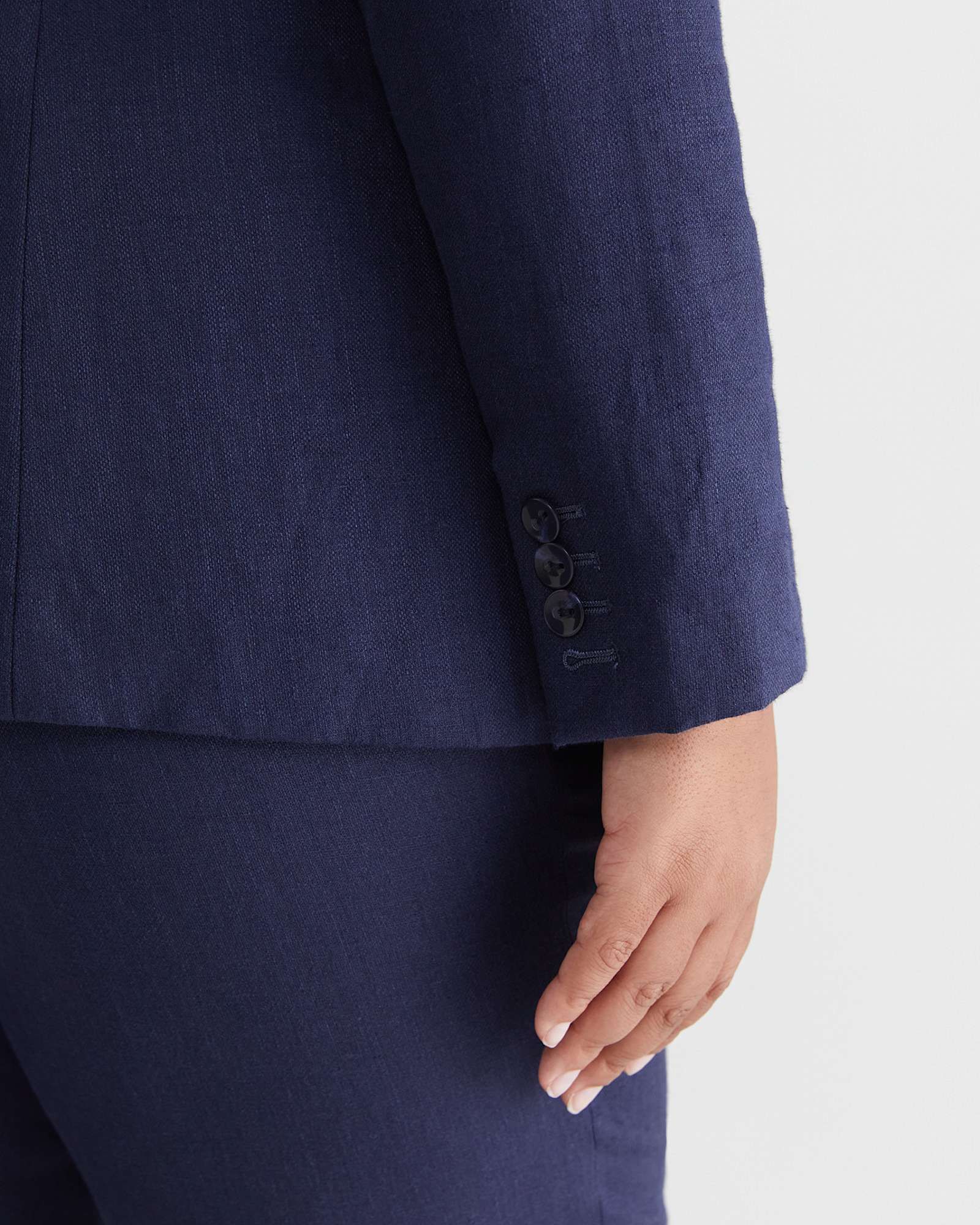 Freya Linen Blazer in NAVY