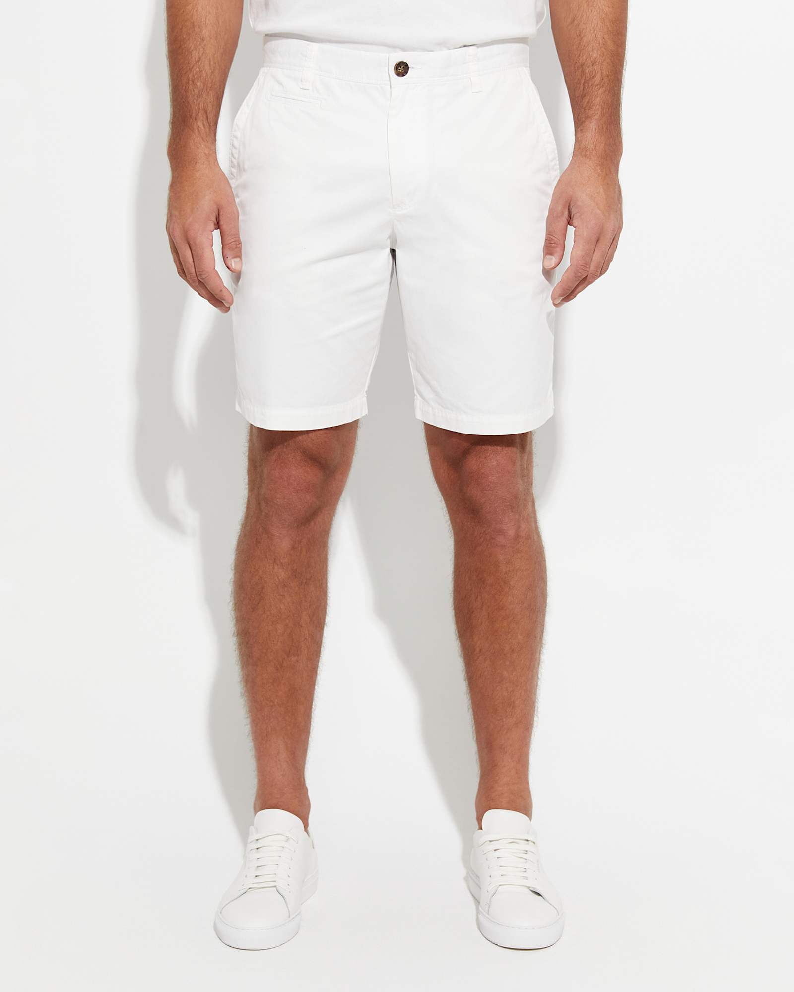 Classic Chino Short in WHITE