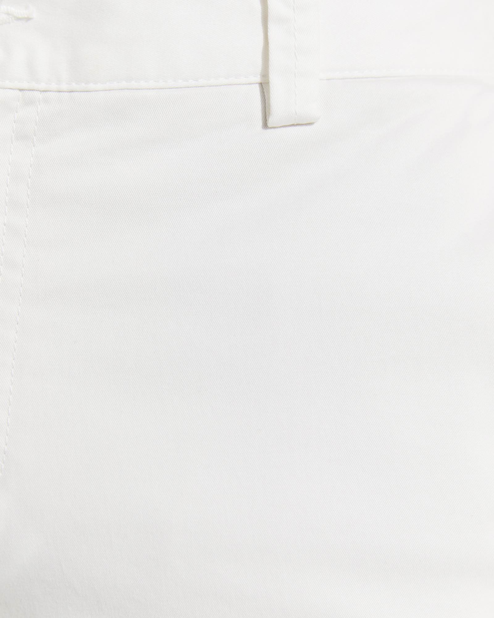 Smith Tapered Chinos in WHITE