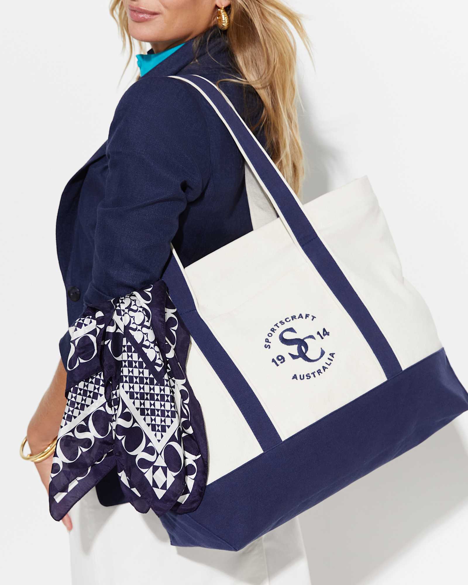 Club Sport Canvas Tote in ECRU/NAVY