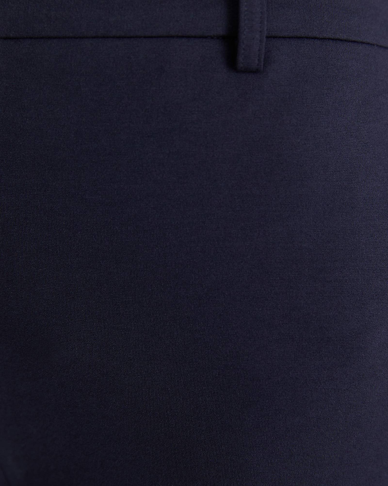 Evie Ponte Pant in NAVY