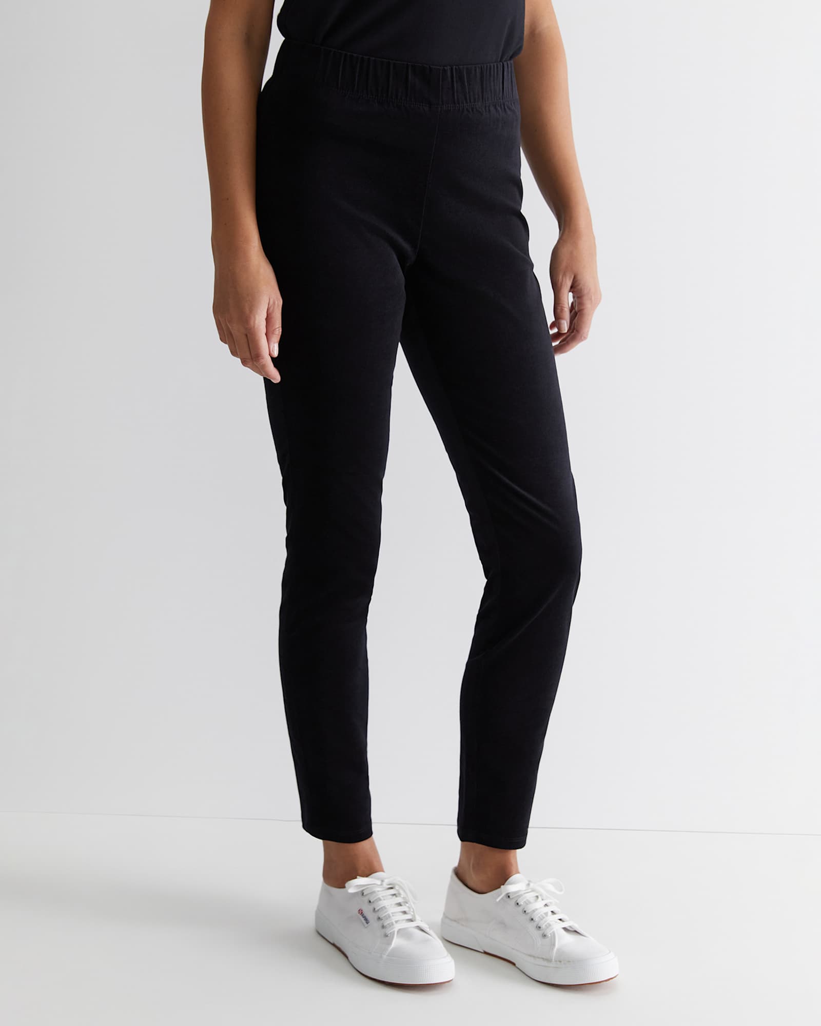 Felicity Velvet Pull On Pant in BLACK