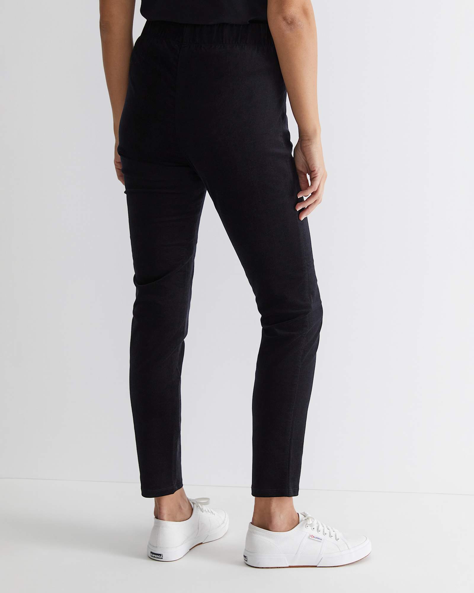 Felicity Velvet Pull On Pant in BLACK