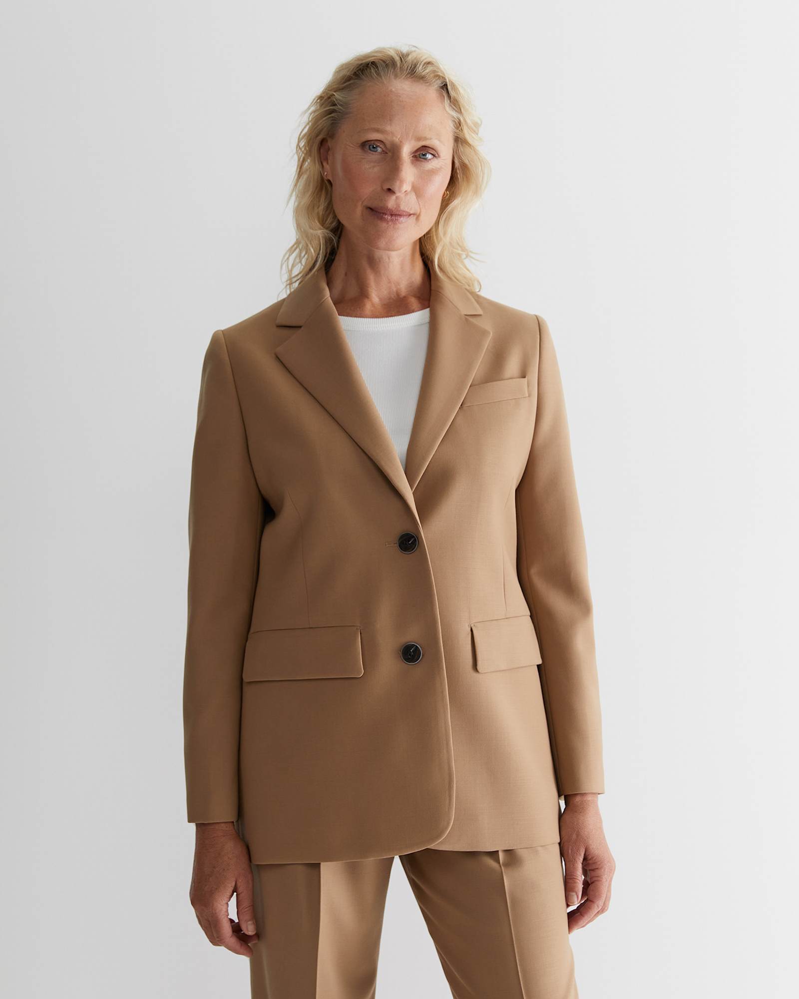 Bianca Relaxed Wool Blazer in CAMEL