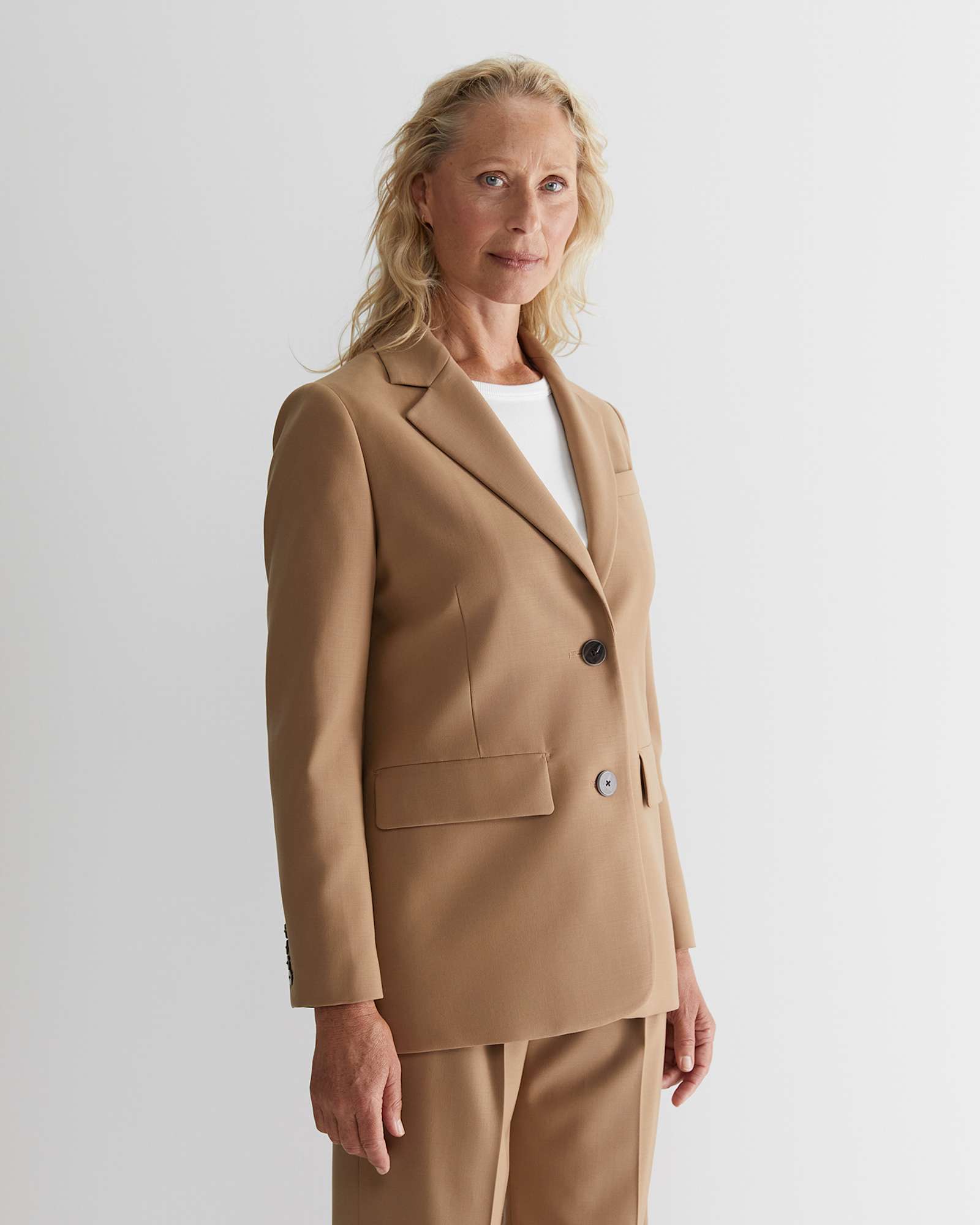 Bianca Relaxed Wool Blazer in CAMEL
