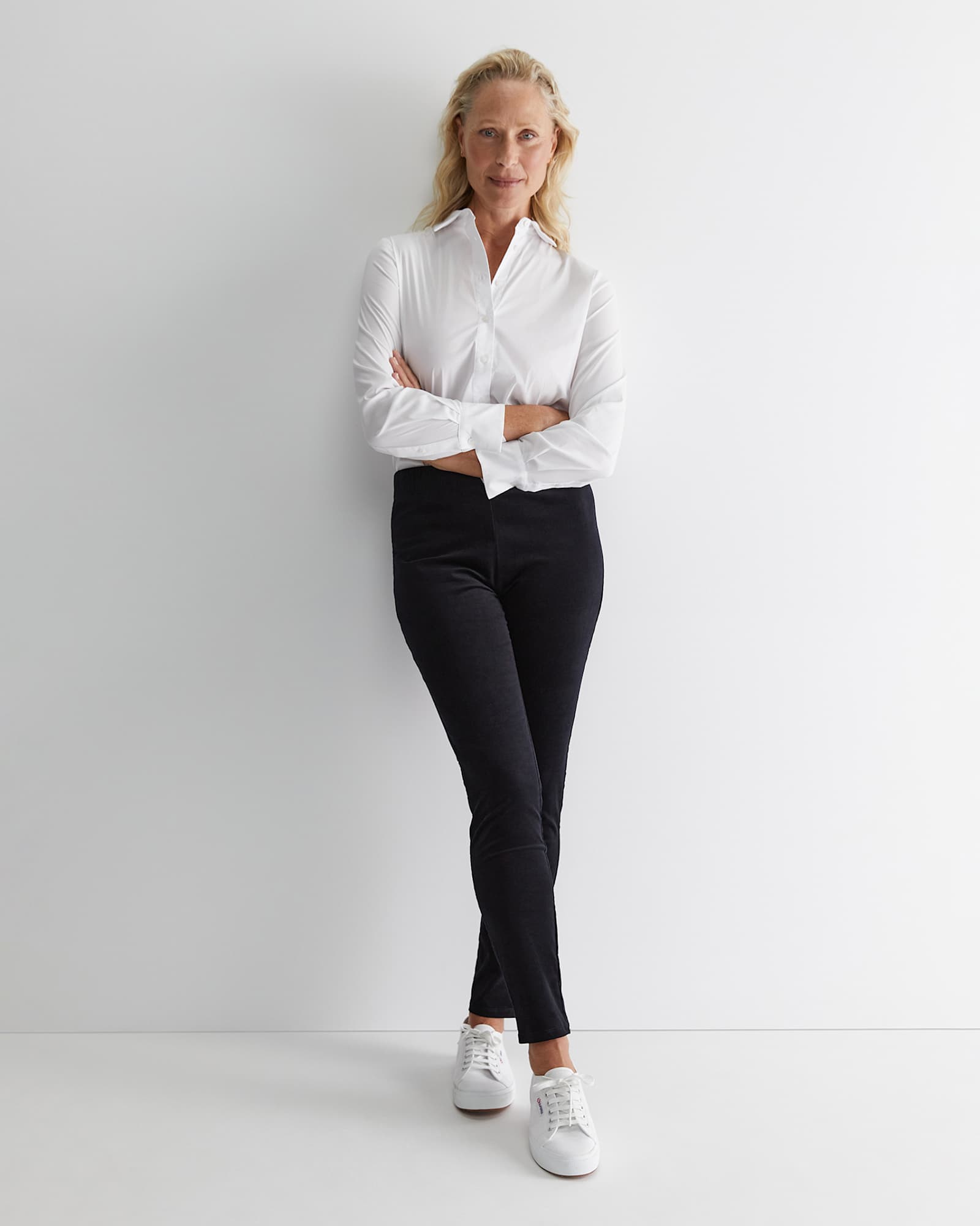 Felicity Velvet Pull On Pant in BLACK
