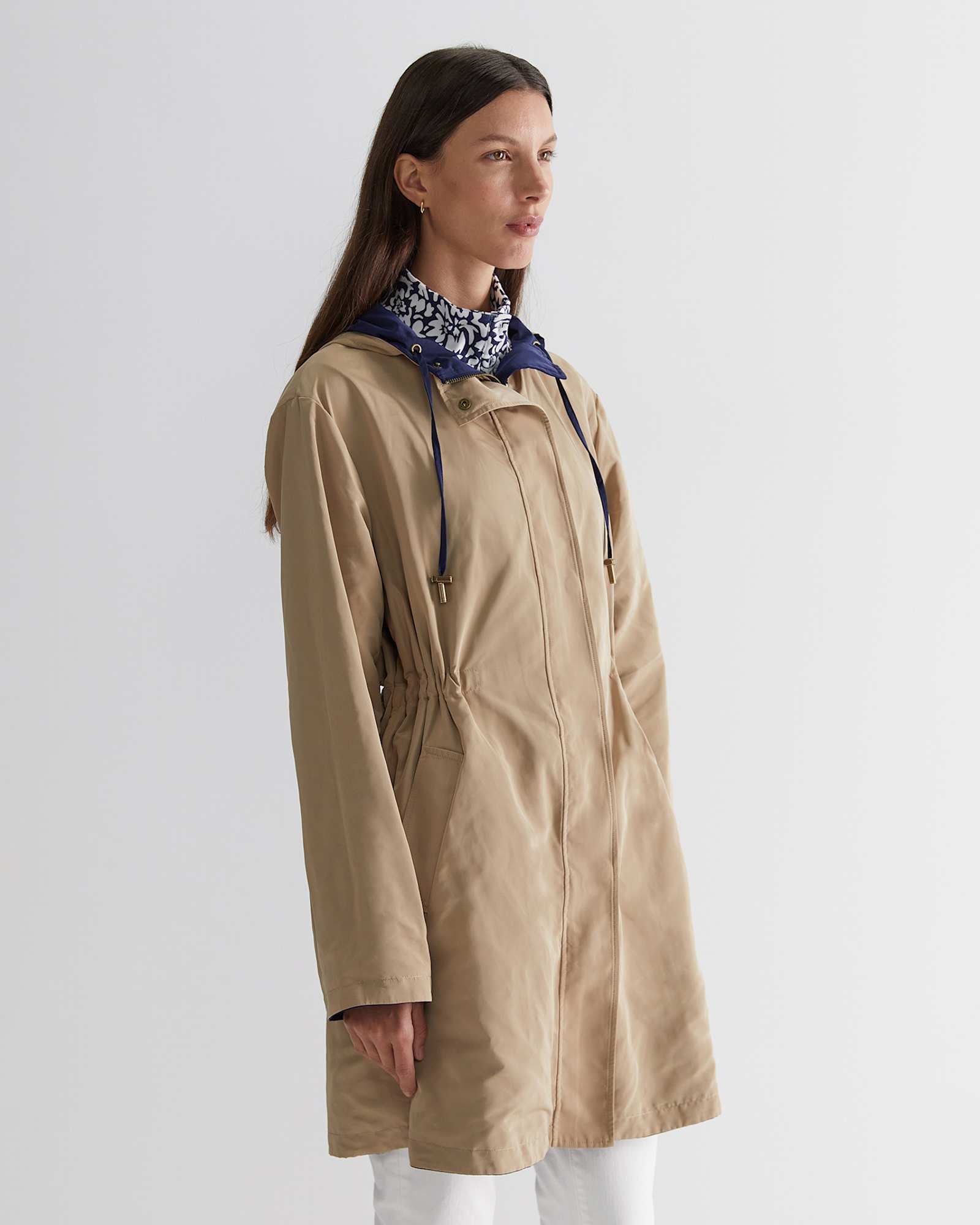 Adele Reversible Anorak in NAVY/CAMEL