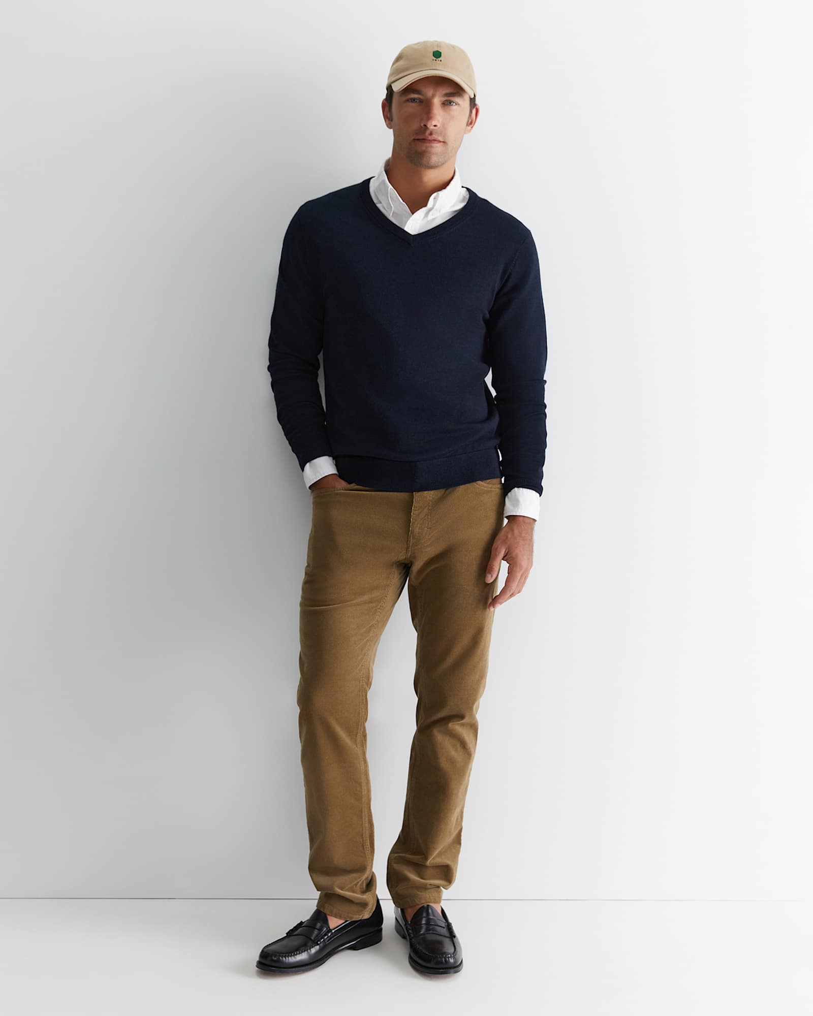 Merino V-Neck Knit in NAVY