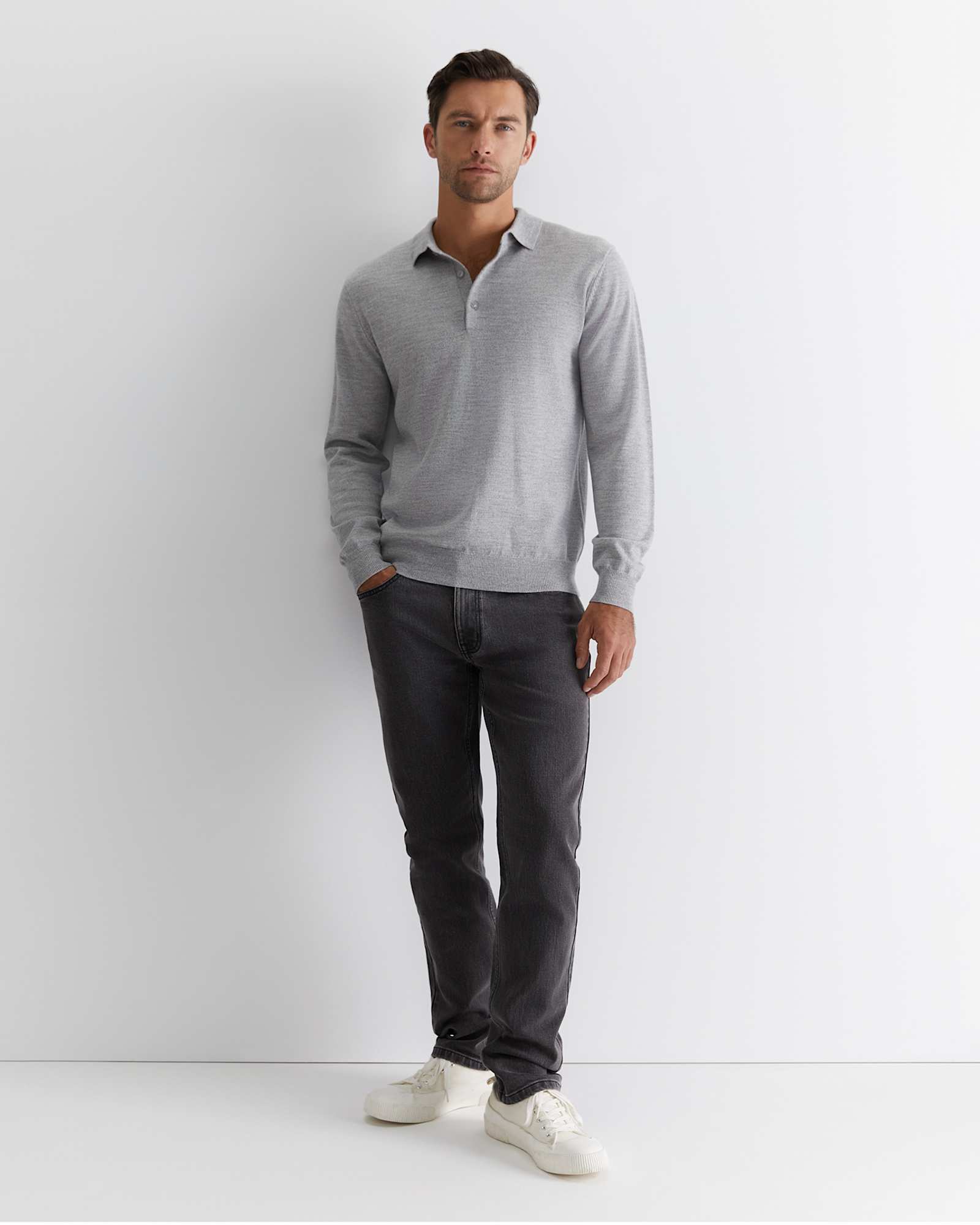 Jackson Slim Jean in DARK GREY