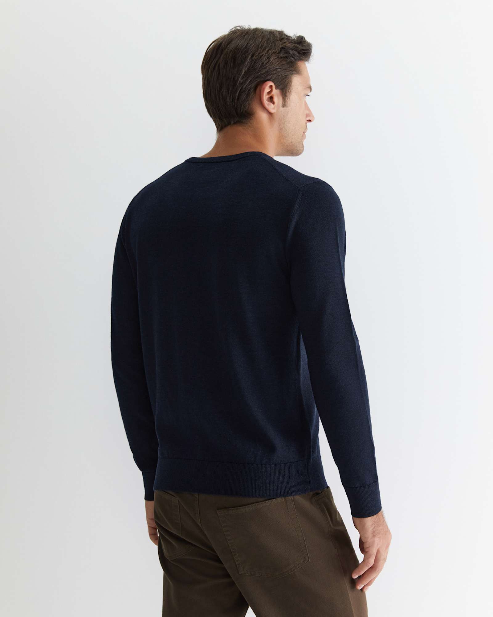 Merino Crew Neck Knit in NAVY