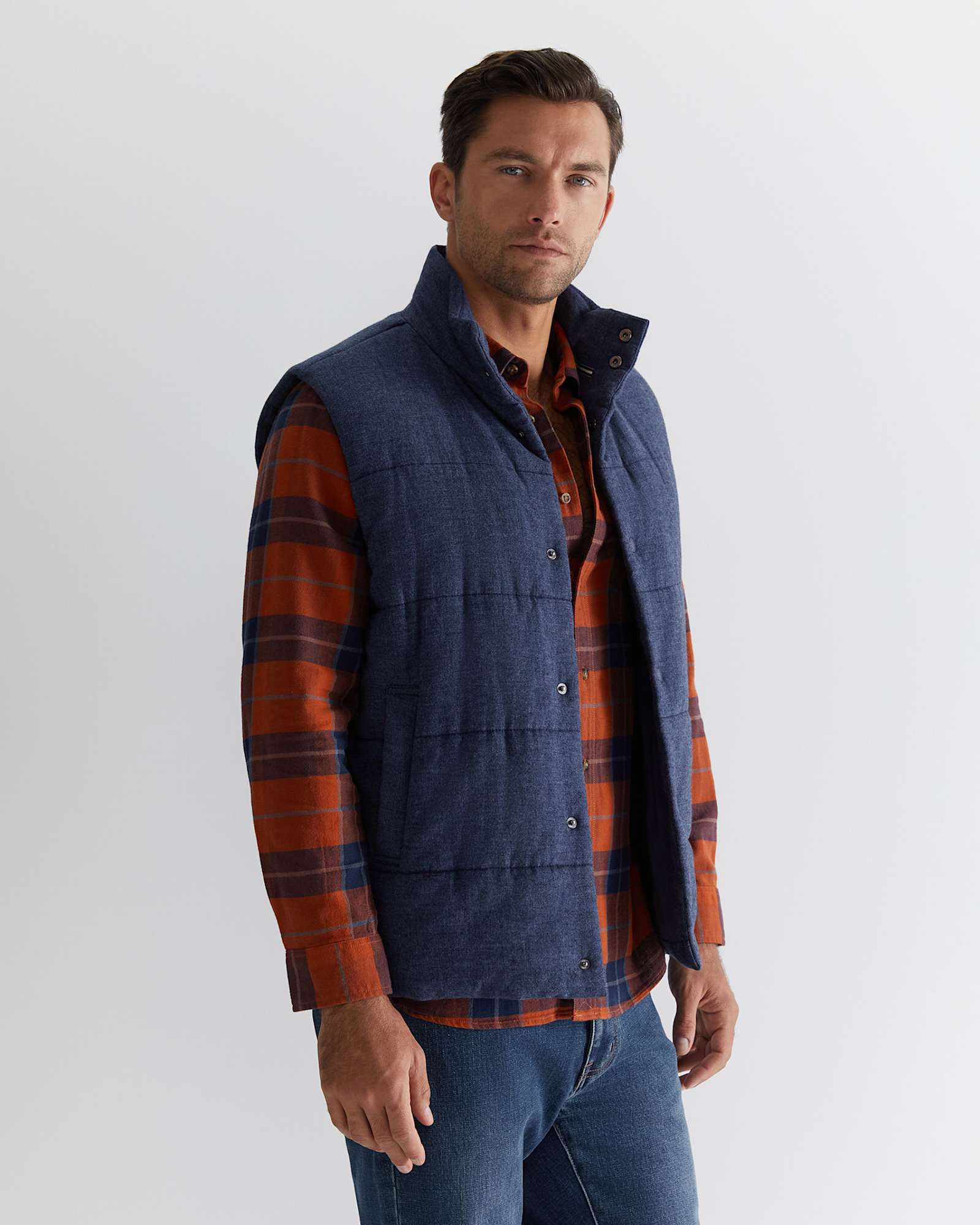 Owen Quilted Vest in NAVY