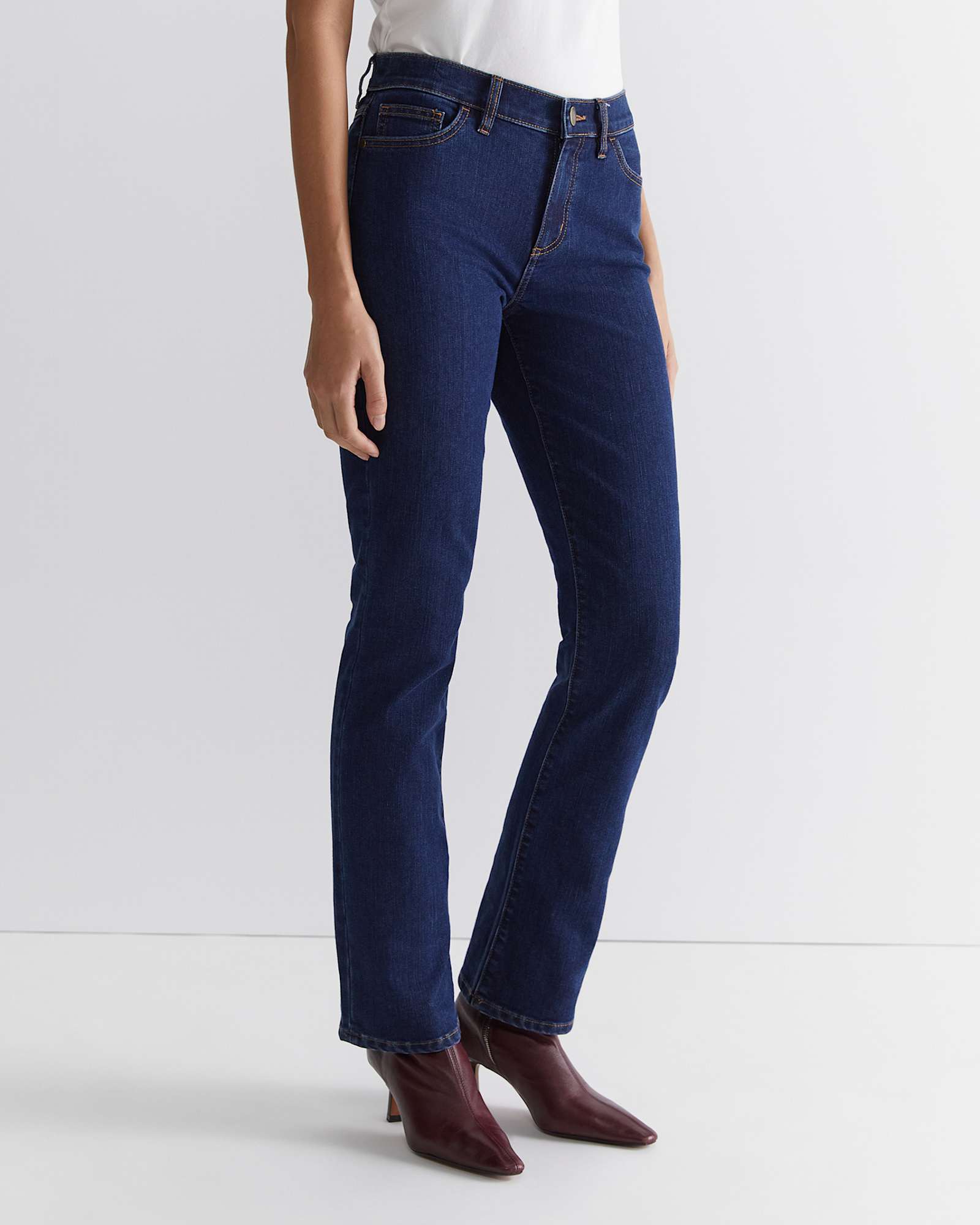 Simone Straight Jean in INDIGO