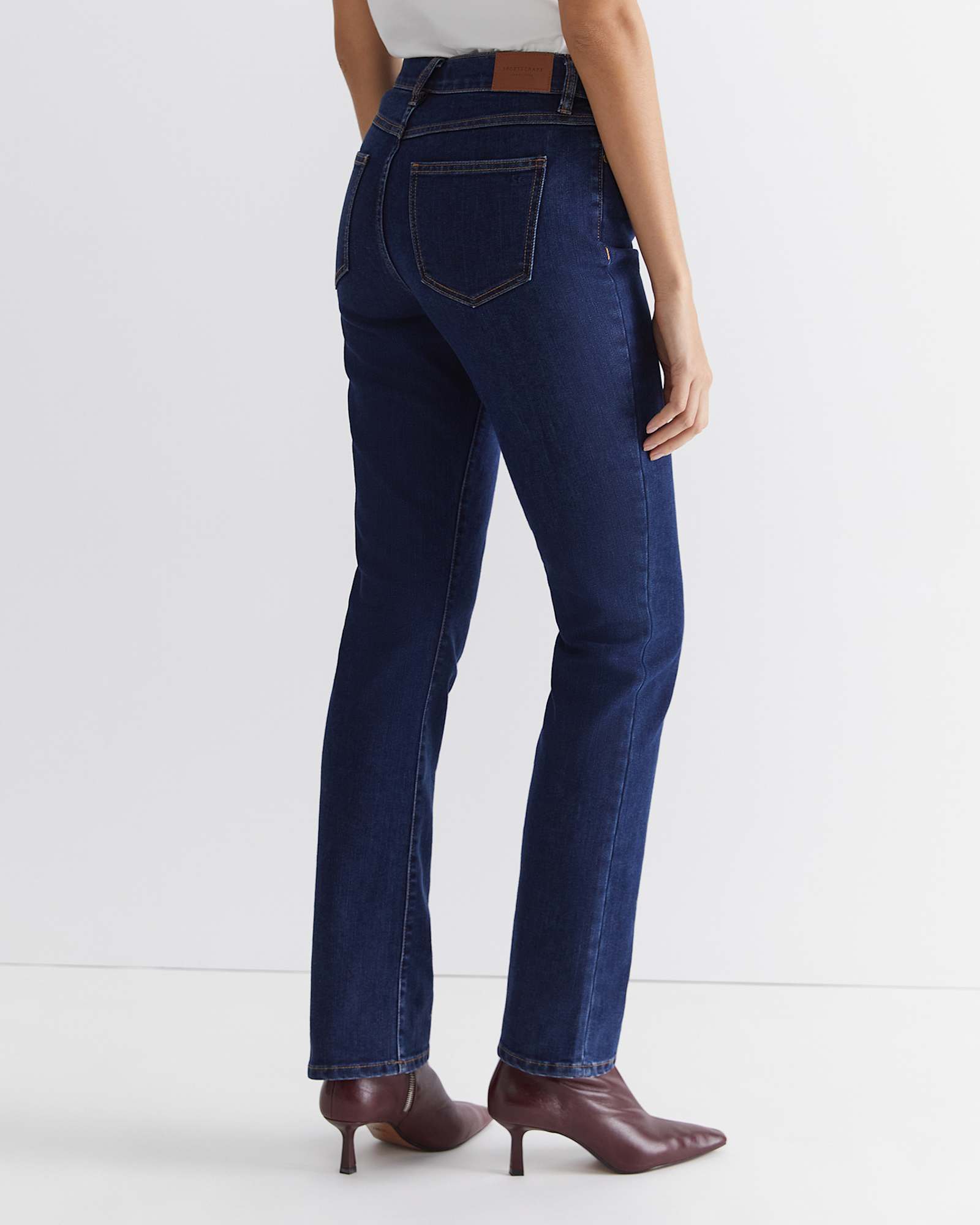 Simone Straight Jean in INDIGO