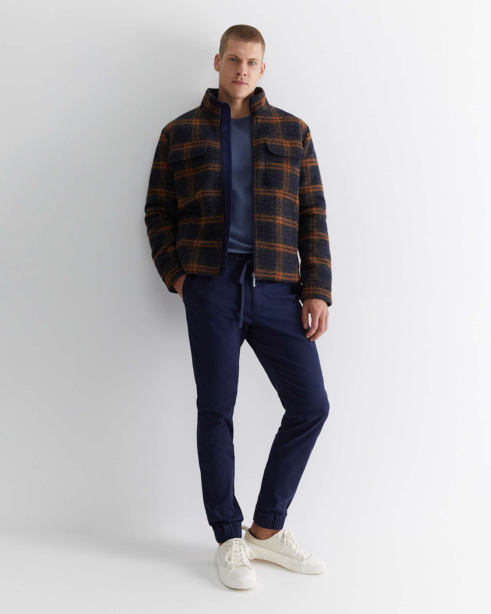 Holman Jogger Pant in NAVY