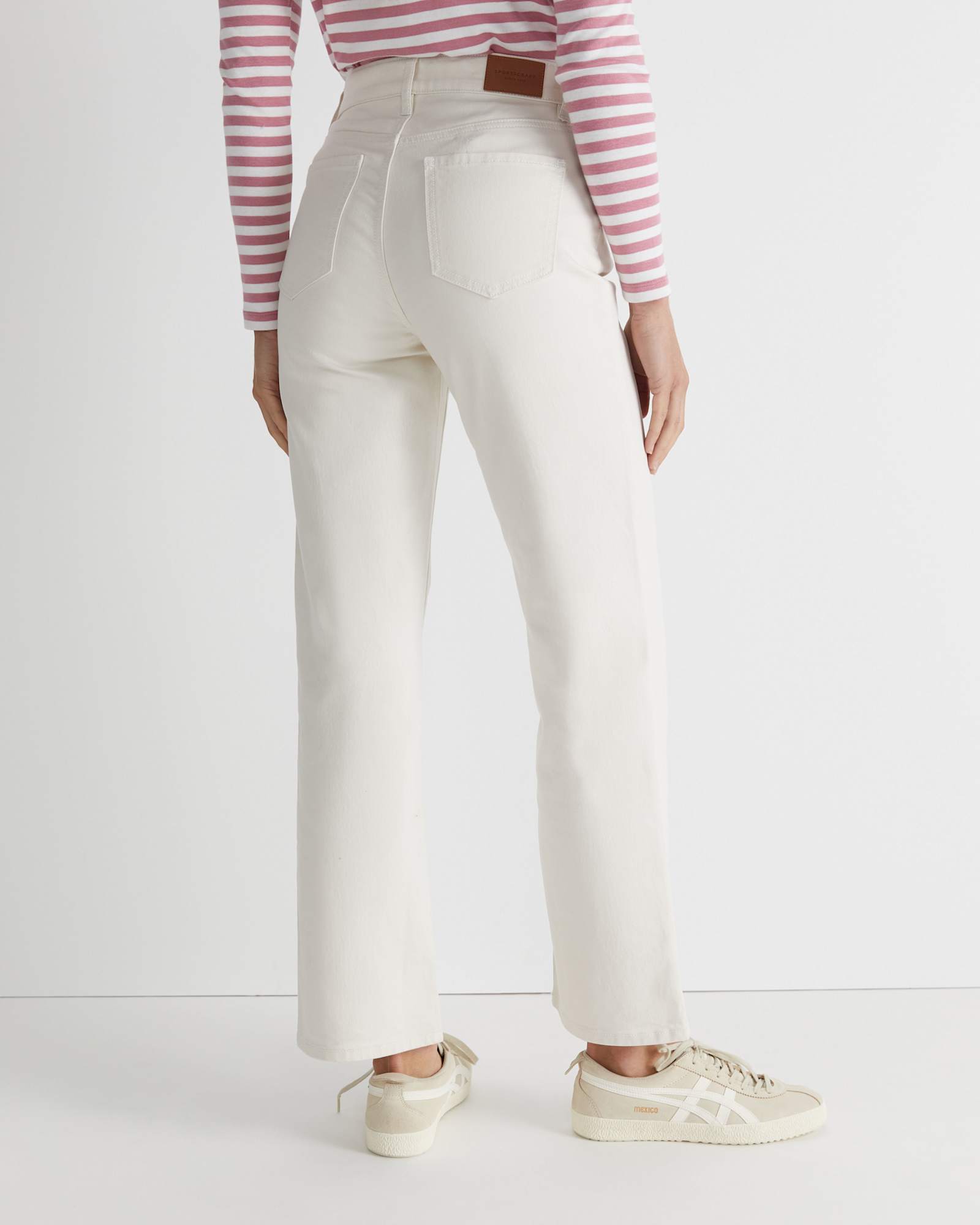 Bec Jean in ECRU